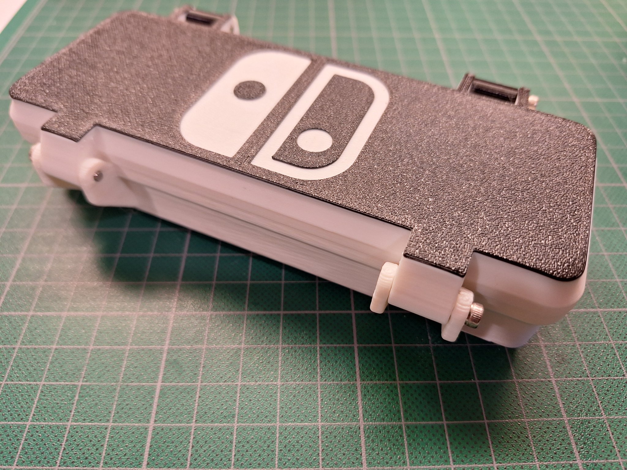 Hộp đựng băng game Nintendo Switch chắc chắn