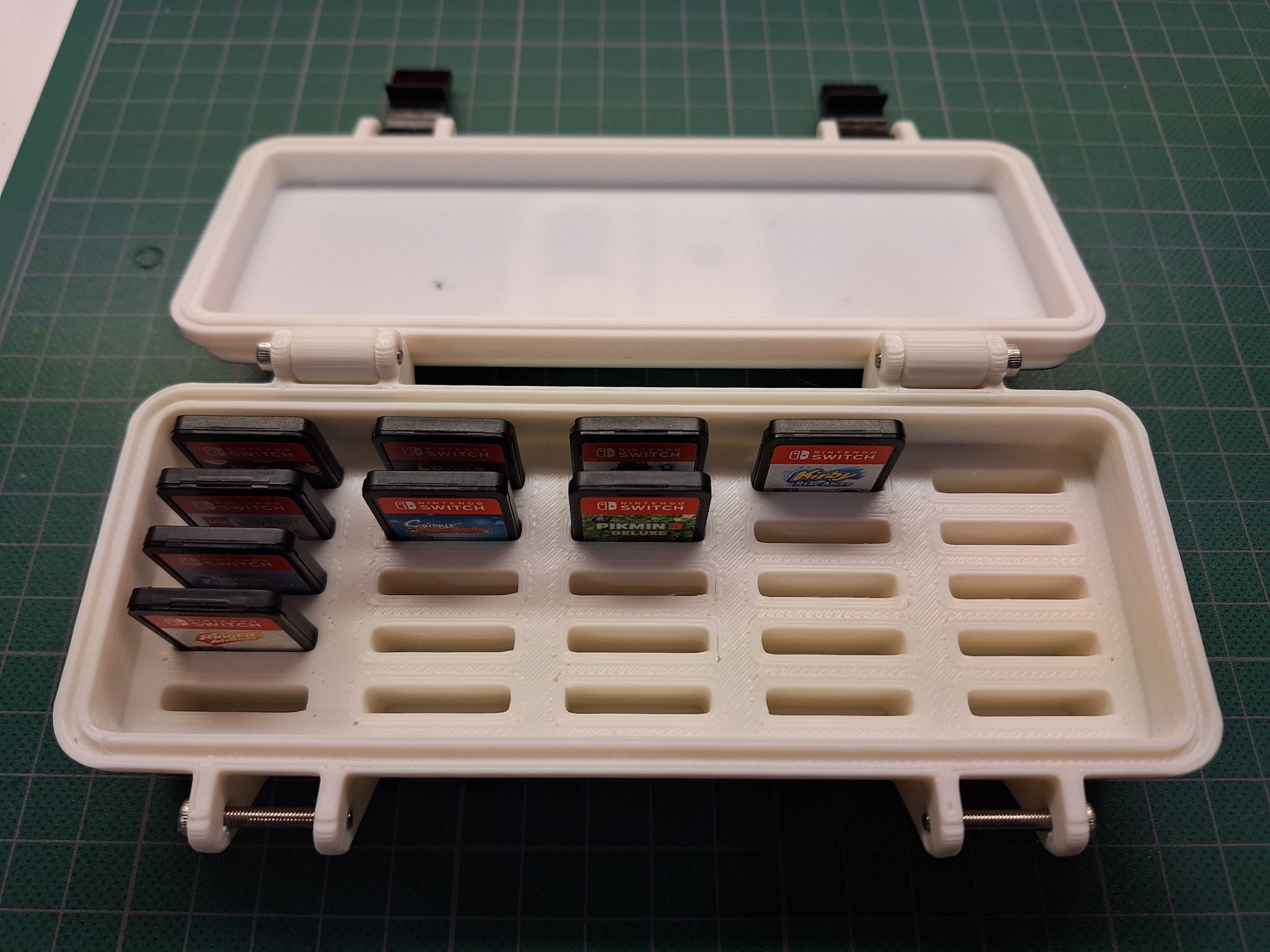 Hộp đựng băng game Nintendo Switch chắc chắn