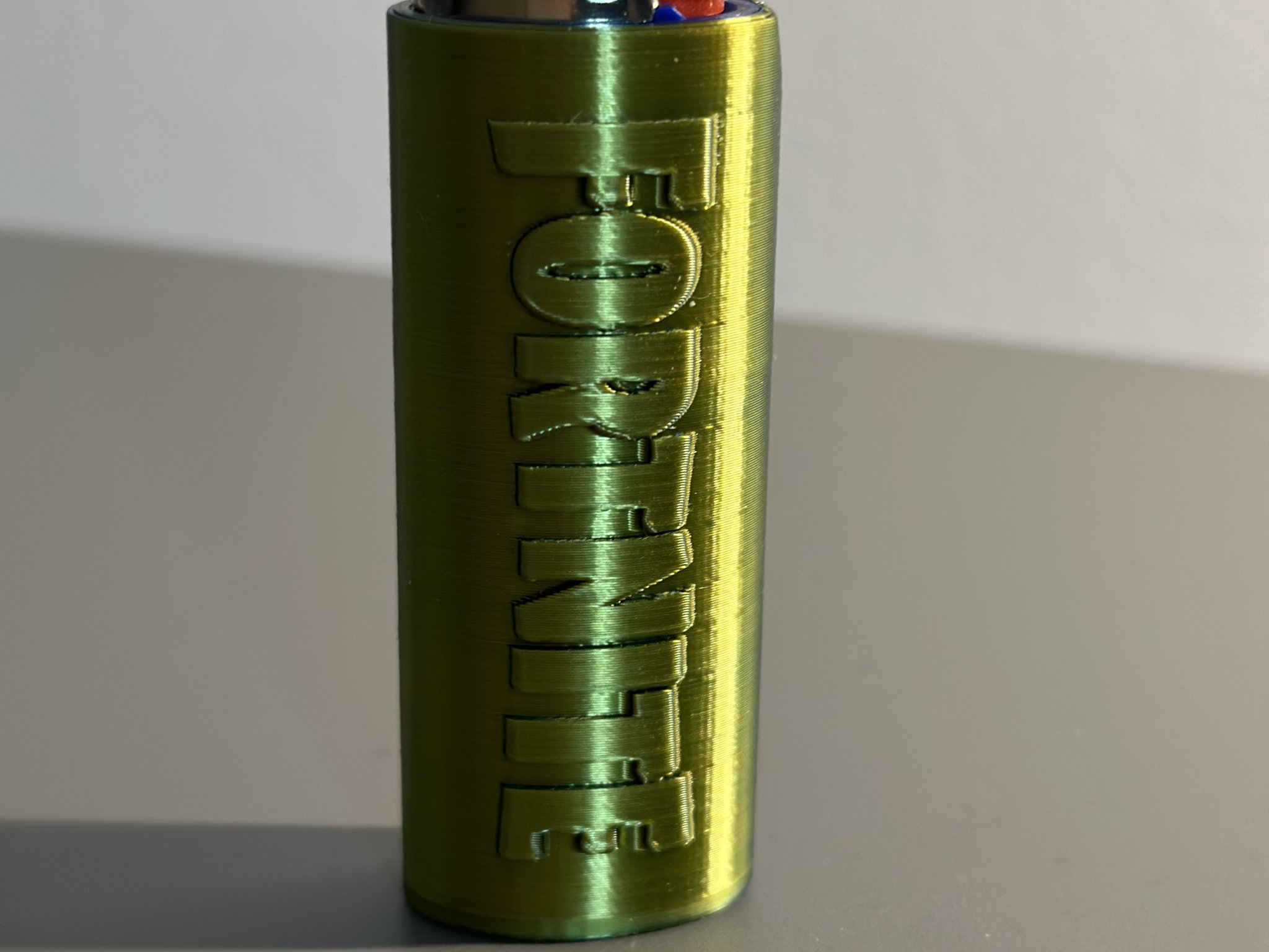 Vỏ bọc bật lửa BIC thiết kế theo phong cách Fortnite