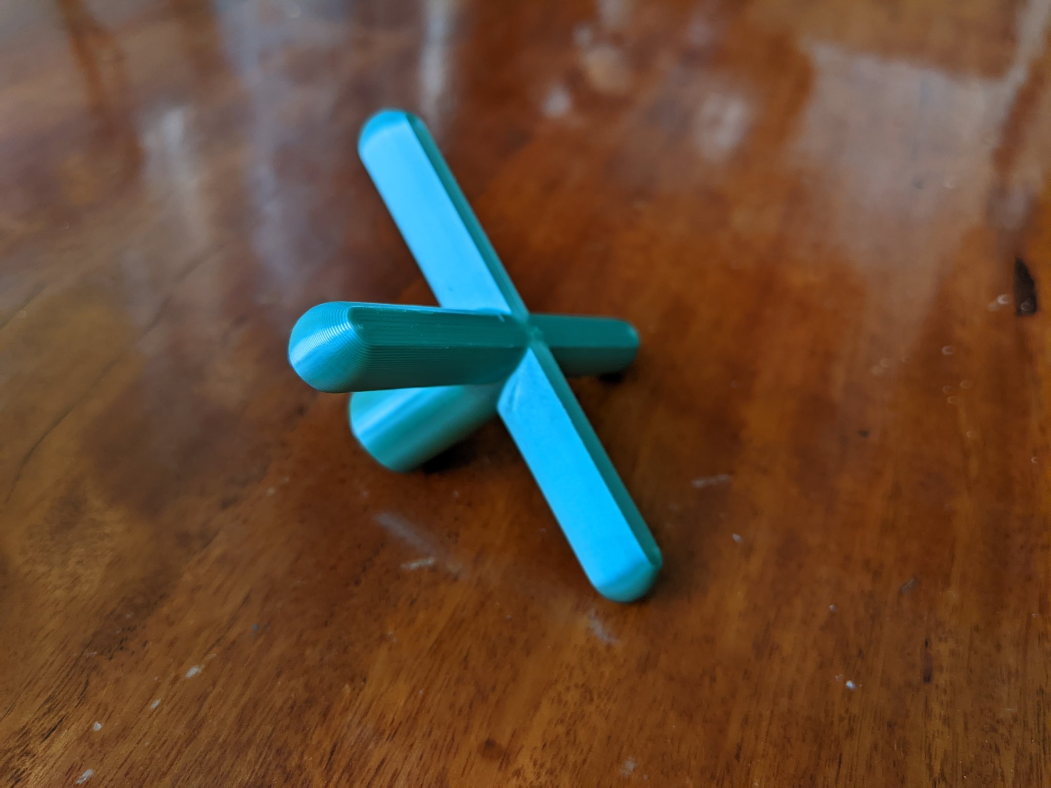 Giá đỡ gậy bi-a hình chữ thập với hai độ cao khác nhau