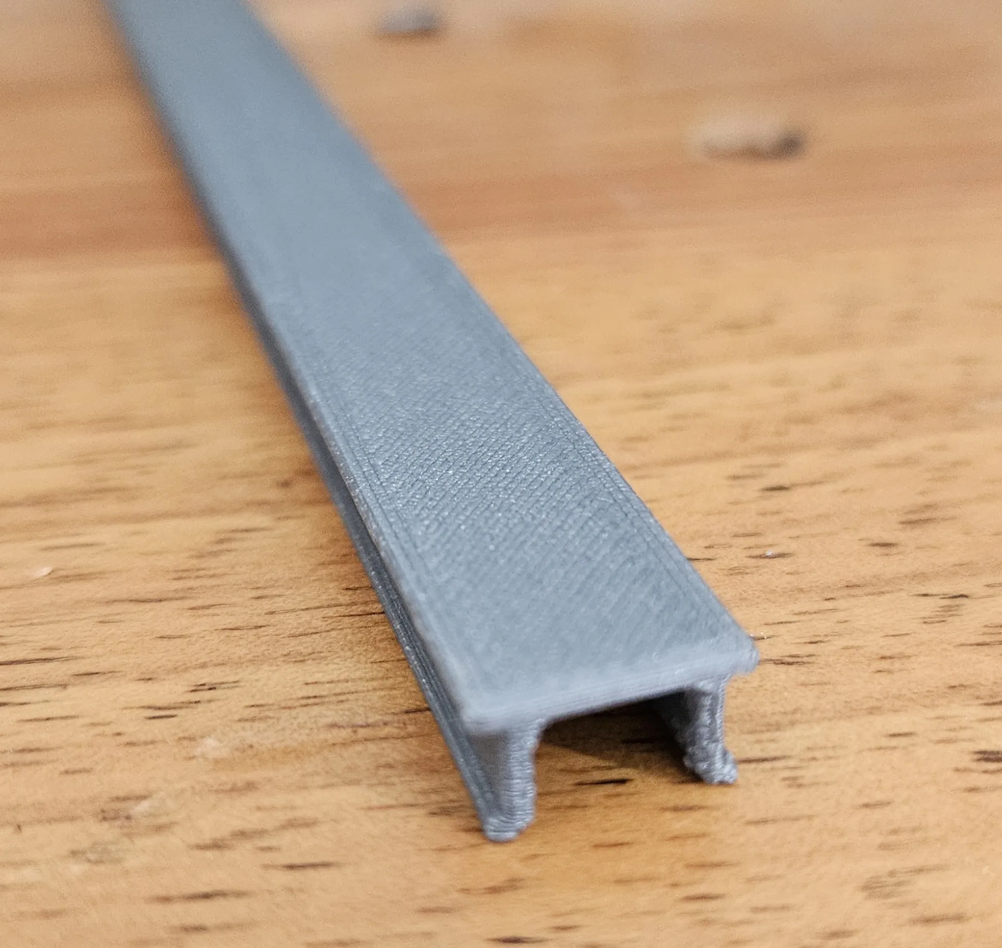 Nắp khe cho profile nhôm 4040