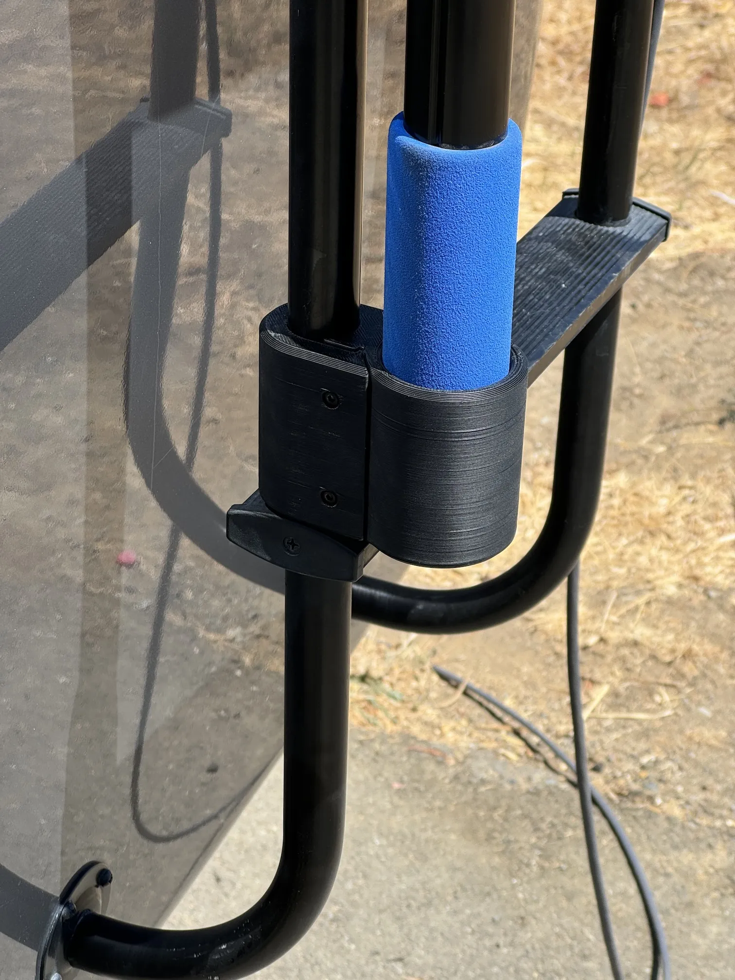 Giá đỡ lắp đặt StarLink gen3 cho thang xe RV