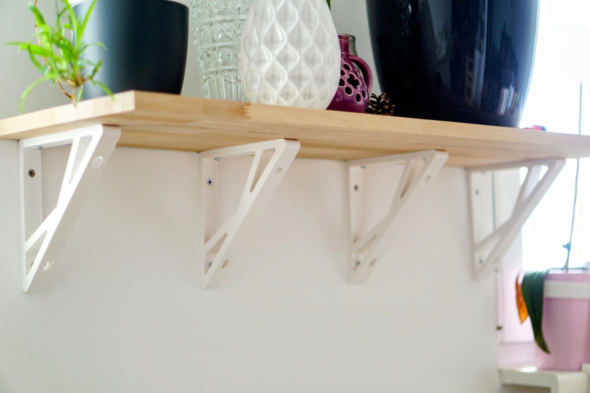 Giá đỡ kệ treo tường kiểu dáng hiện đại