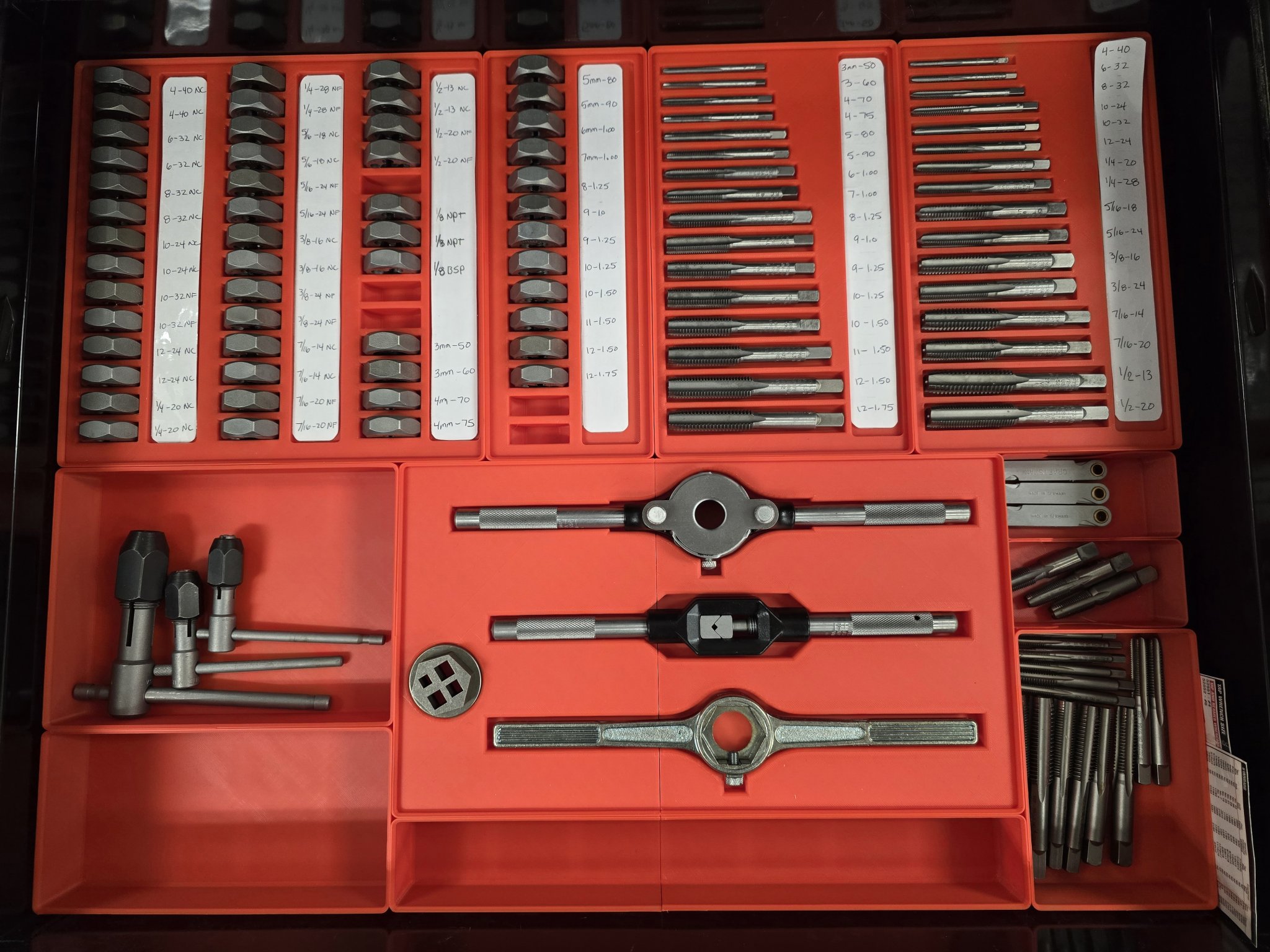 Kệ lưu trữ mũi khoan và đục Gridfinity