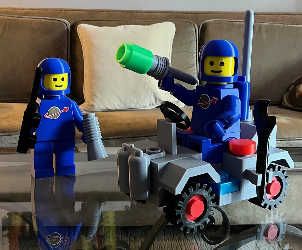 Xe Buggy Mặt Trăng cho Nhân Vật Phi Hành Gia BigBricks