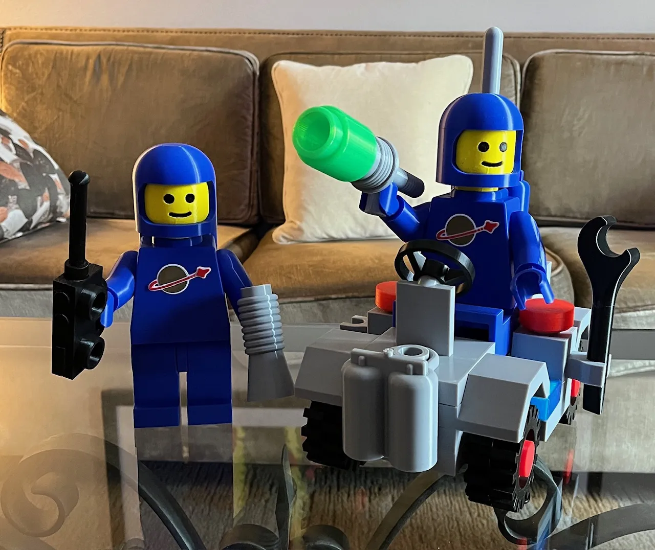 Xe Buggy Mặt Trăng cho Nhân Vật Phi Hành Gia BigBricks