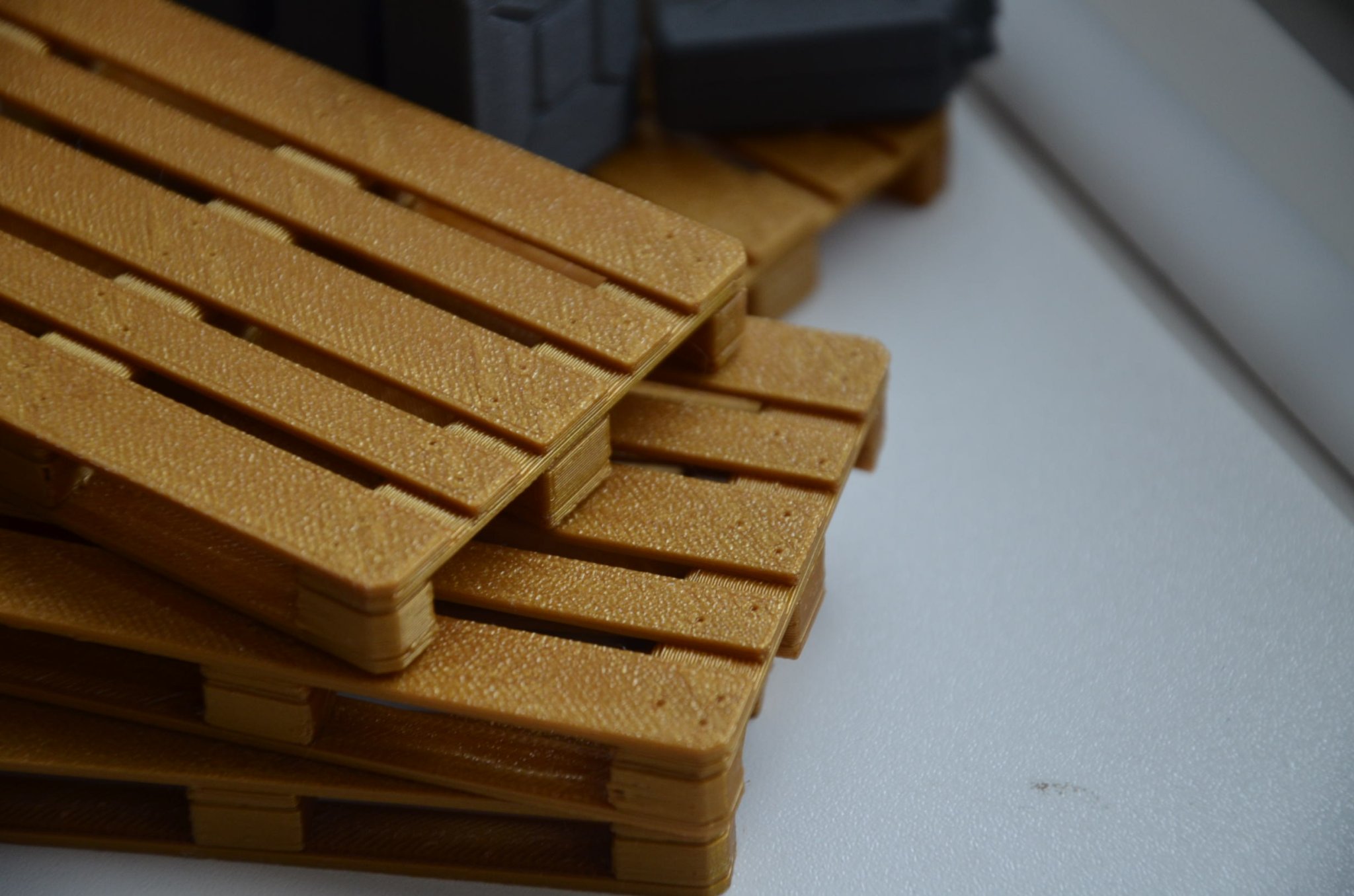 Palet Euro tỉ lệ 1/10 in liền khối dễ dàng