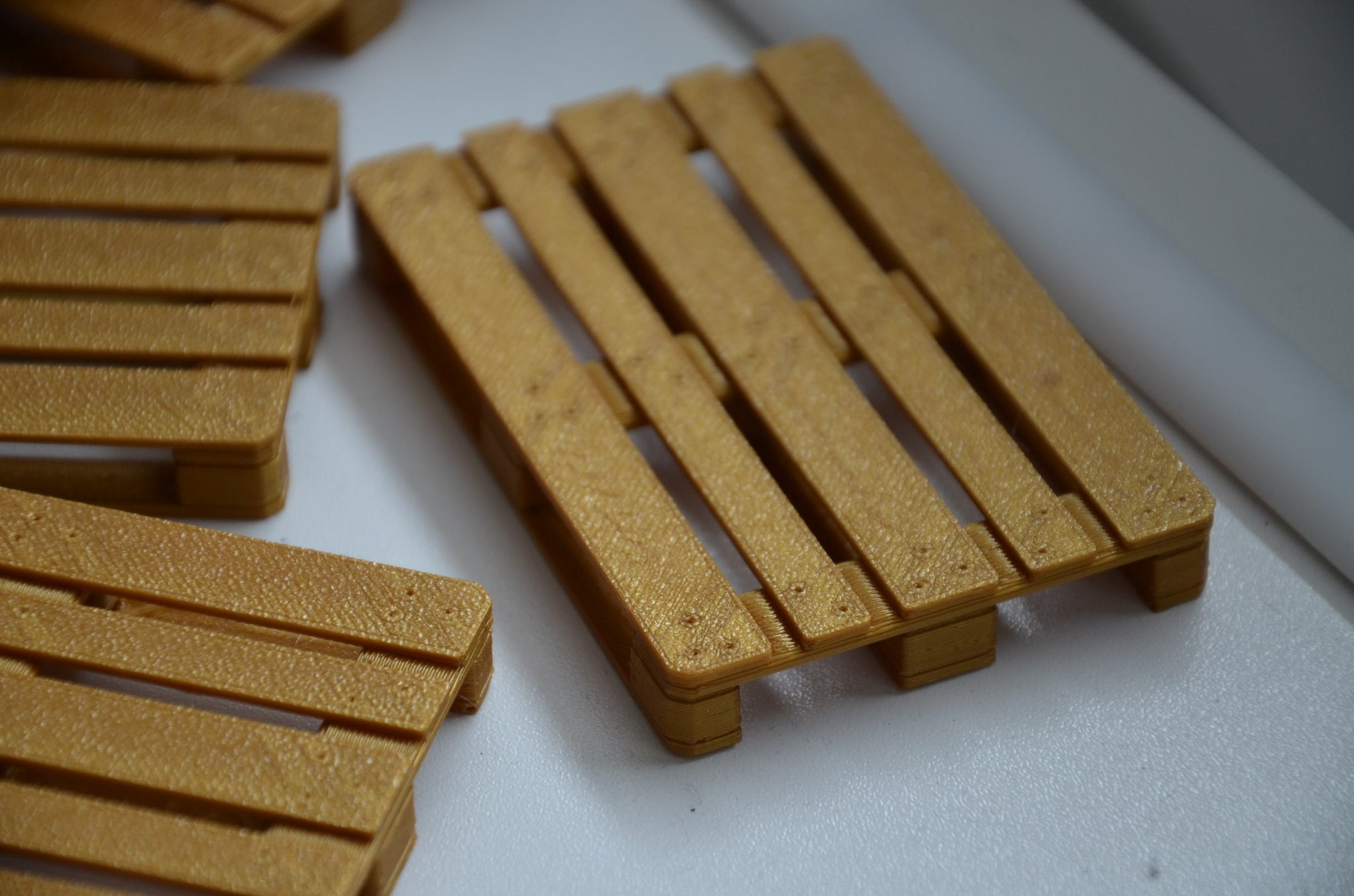 Palet Euro tỉ lệ 1/10 in liền khối dễ dàng