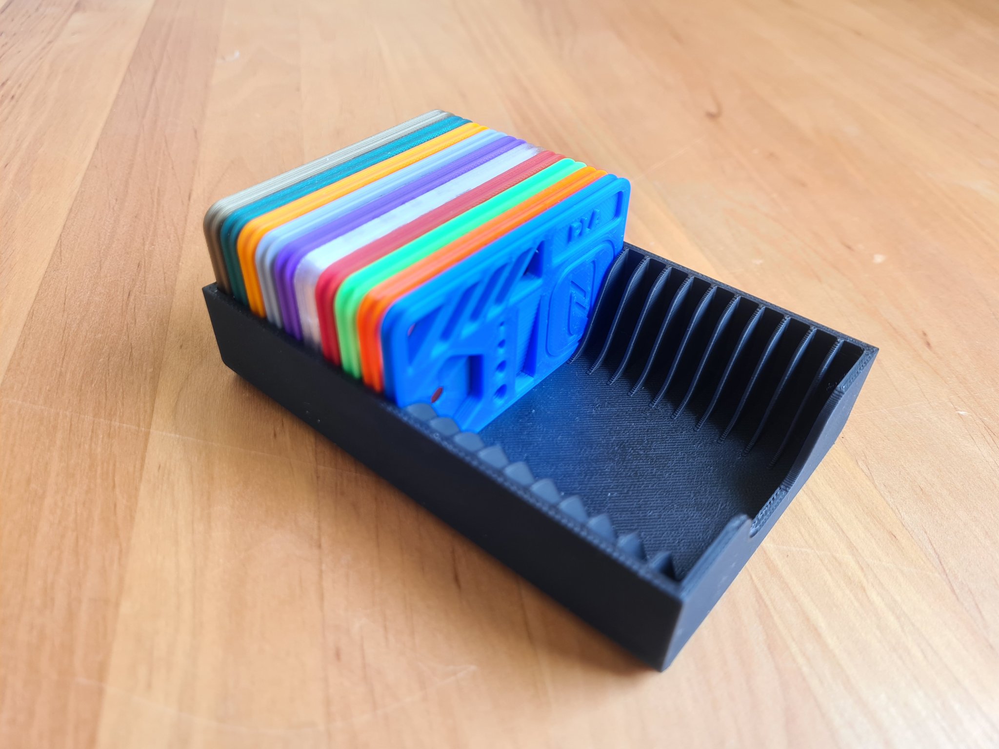 Hộp lưu trữ mẫu filament thông minh với NFC