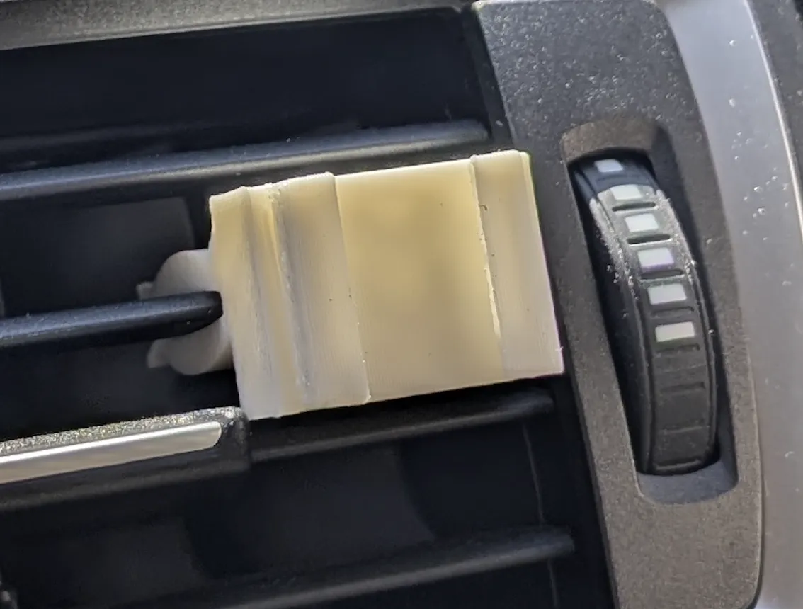 Giá đỡ điện thoại gắn cửa gió ô tô SP-Connect