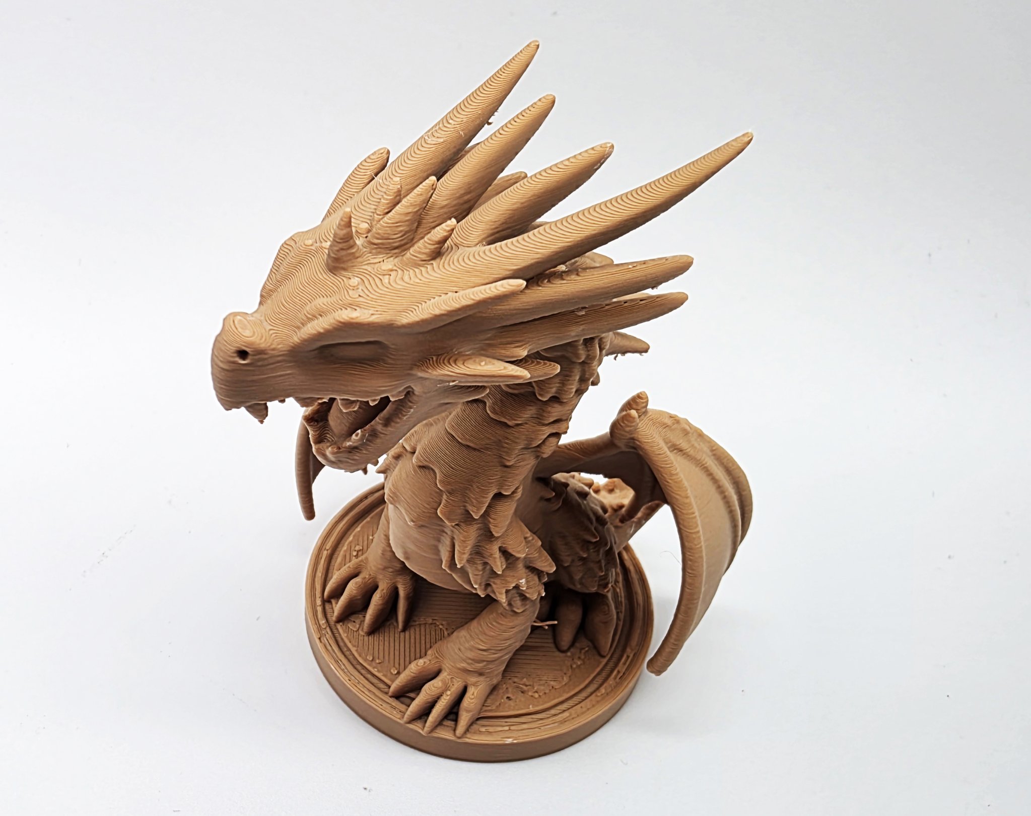 Rồng Miệng Lớn trên Bệ Đỡ