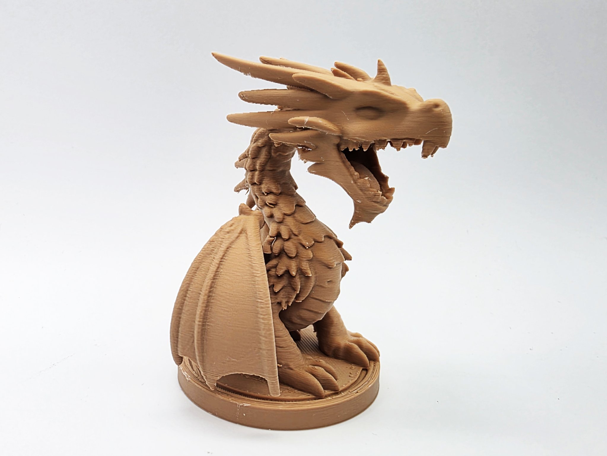 Rồng Miệng Lớn trên Bệ Đỡ