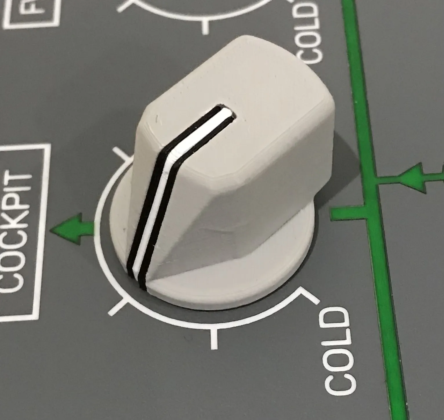 Núm chuyển đổi Airbus A320 cho buồng lái