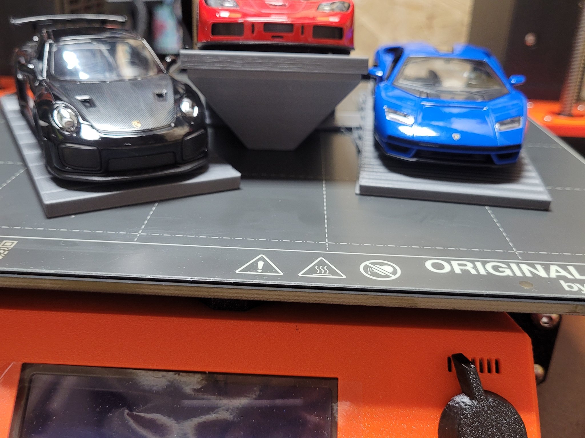 Giá đỡ xe mô hình ba chiều với góc nghiêng