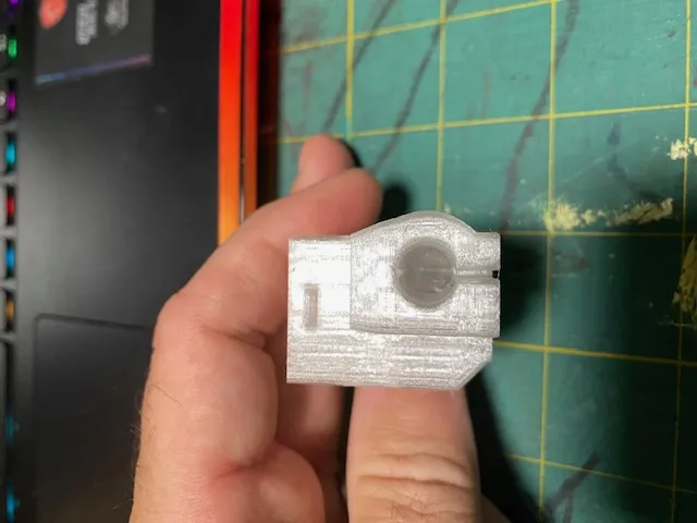 Bộ chọn MMU3 tinh chỉnh với phần kẹp pinda chắc chắn