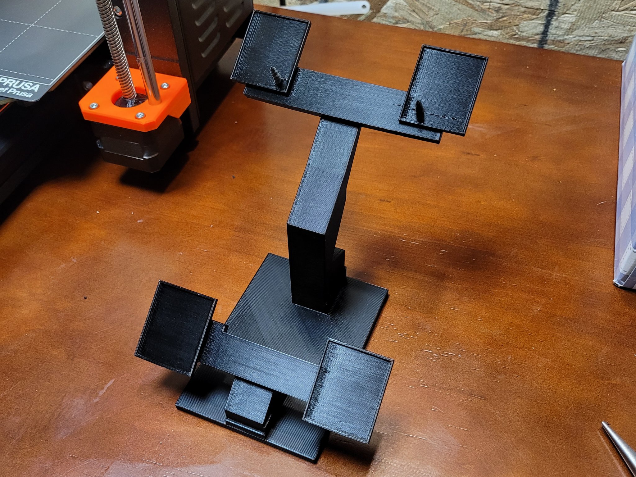 Giá đỡ trưng bày mô hình ô tô 1/18 góc cao