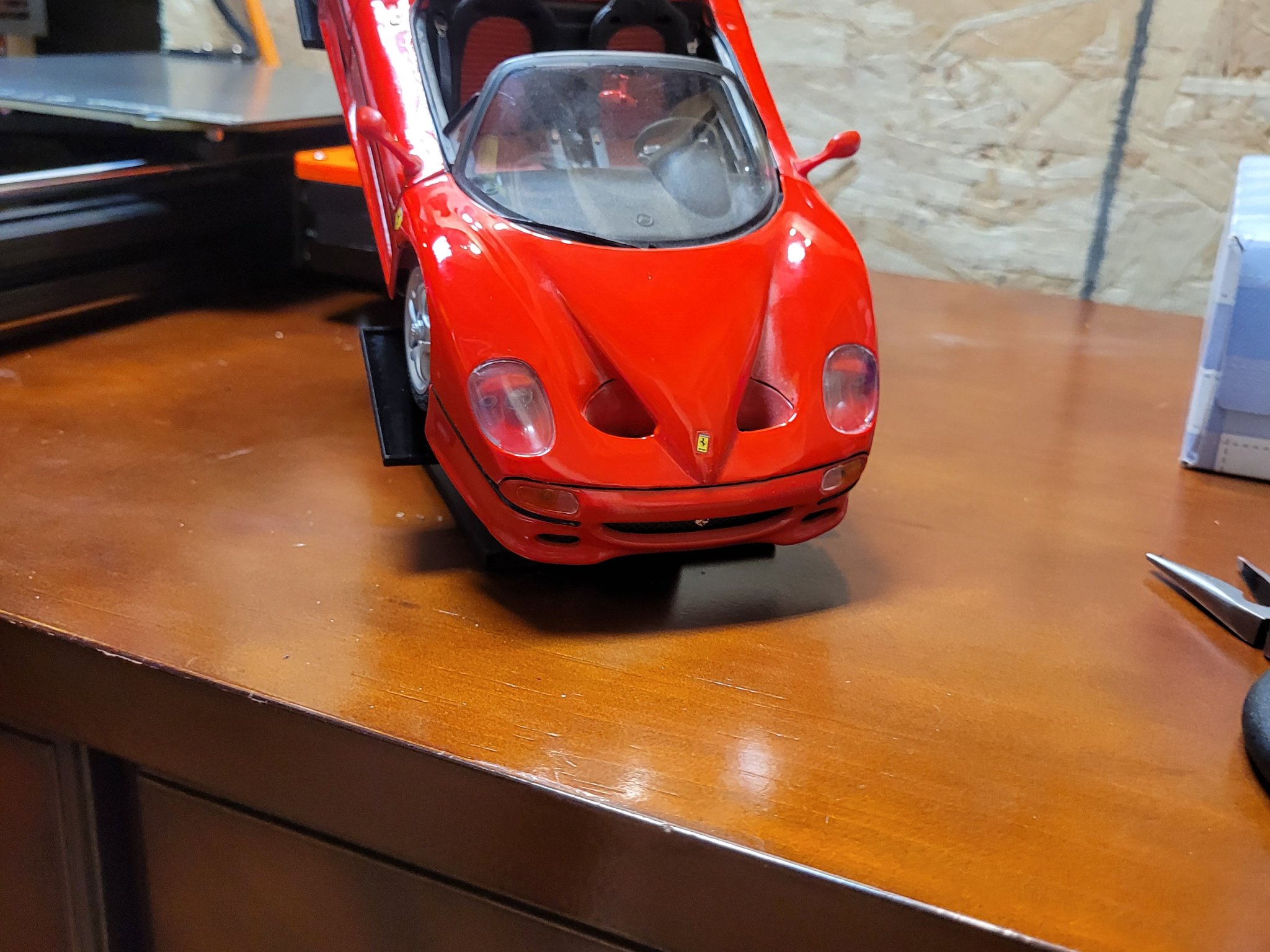 Giá đỡ trưng bày mô hình ô tô 1/18 góc cao