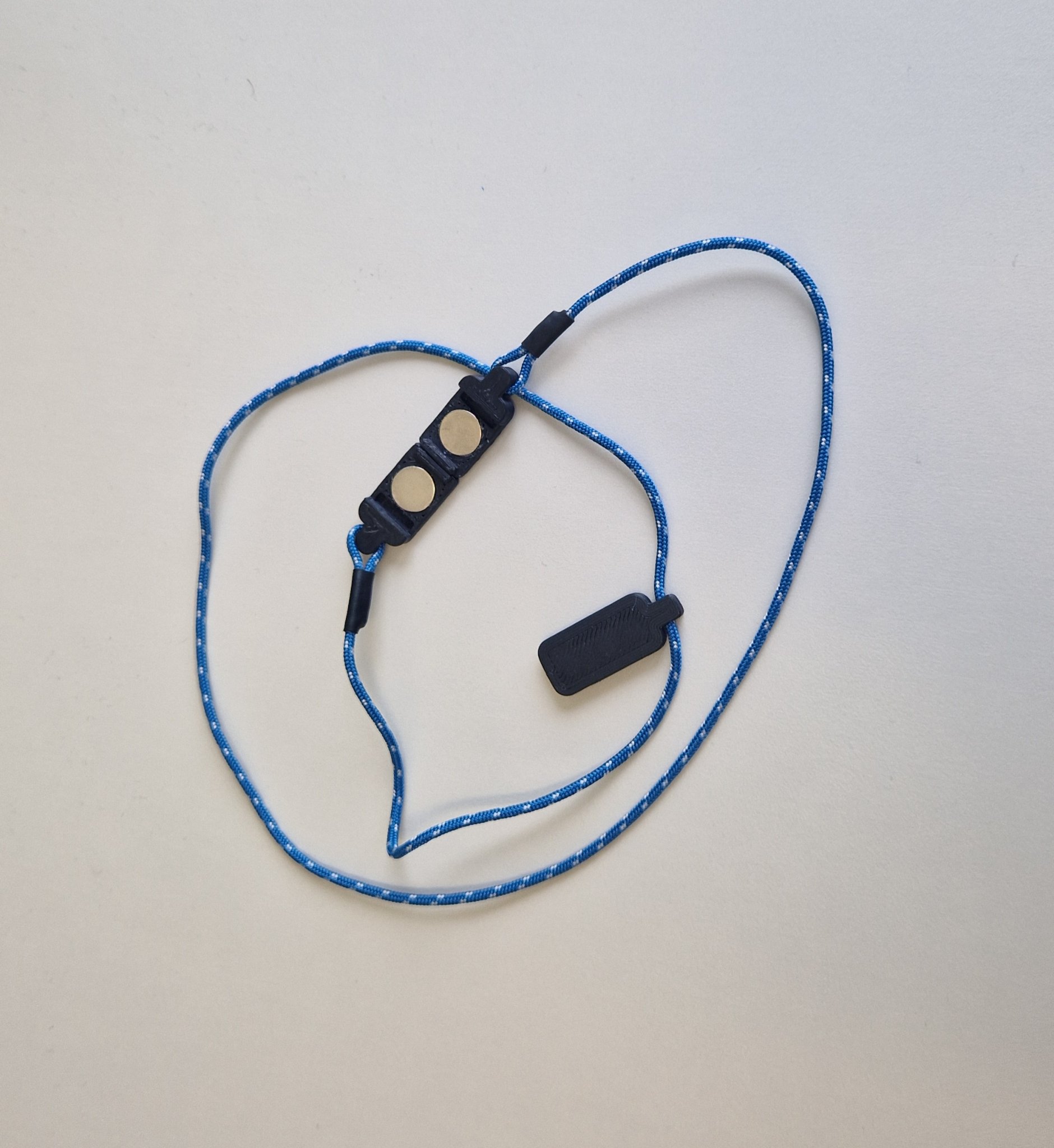 Dây đeo từ tính DJI Mic Mini tiện lợi và an toàn