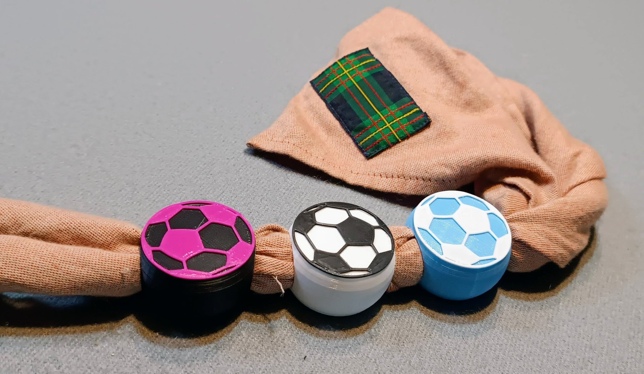 Vòng khăn quàng cổ hình bóng đá cho Hướng đạo sinh