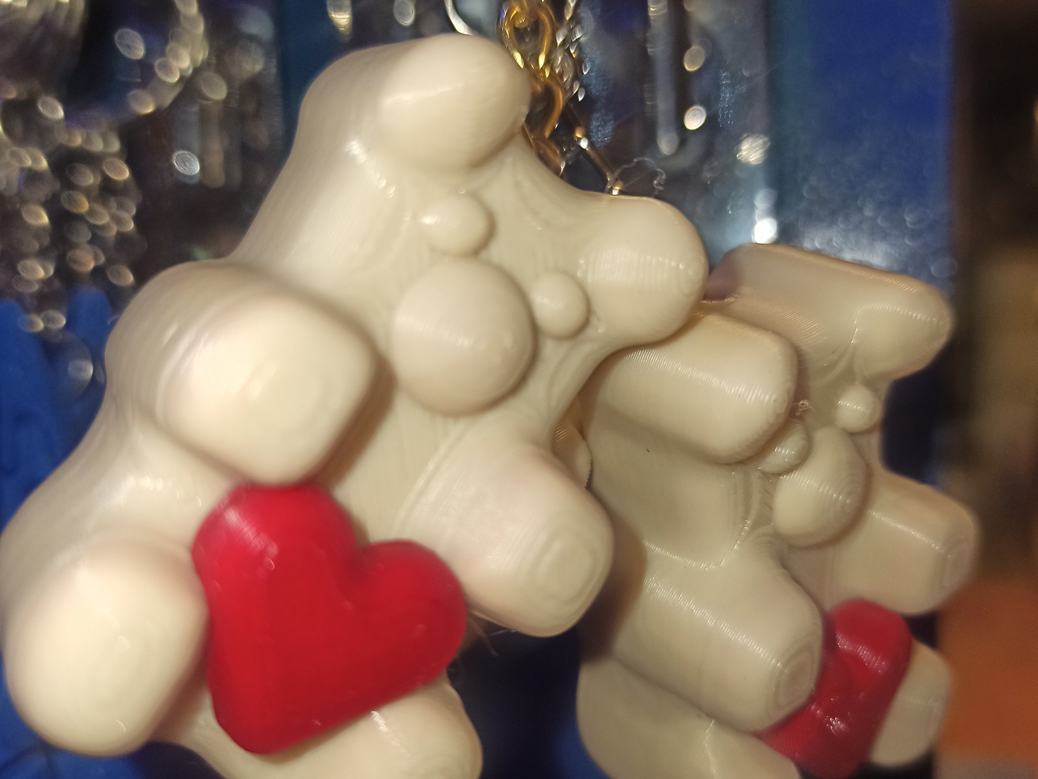 Gấu gummy yêu thương với trái tim (móc khóa và hạt)