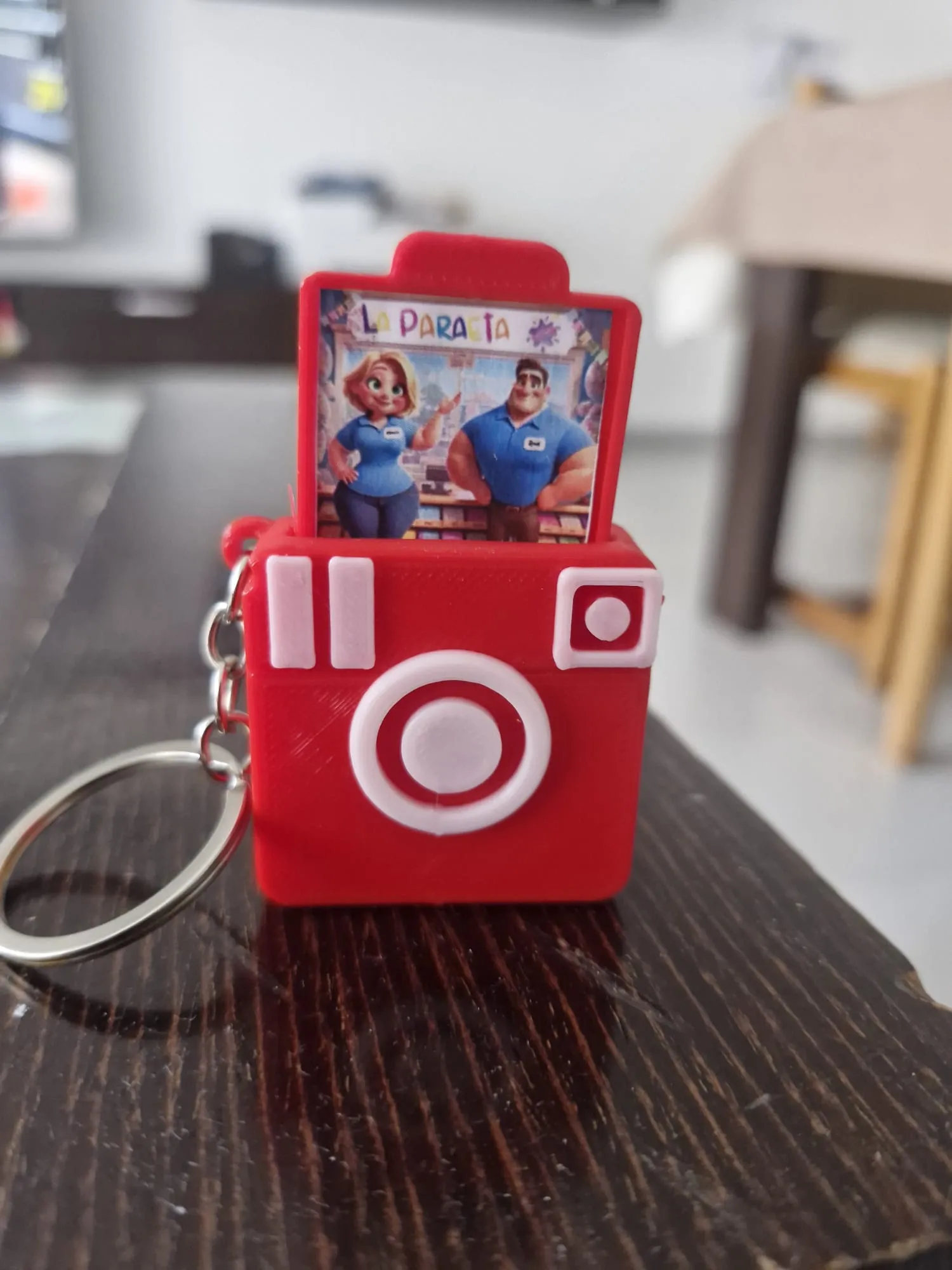 Móc khóa máy ảnh chụp hình độc đáo