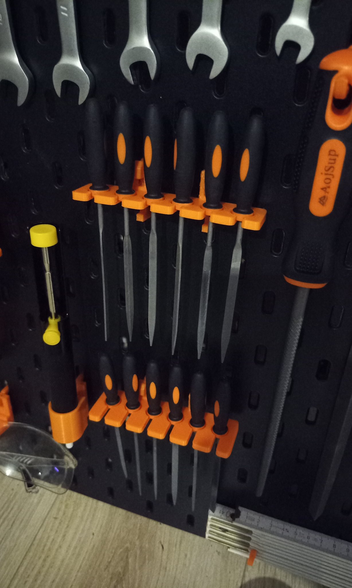 Giá đỡ tài liệu 6 khe cắm với móc đa năng IKEA Skadis