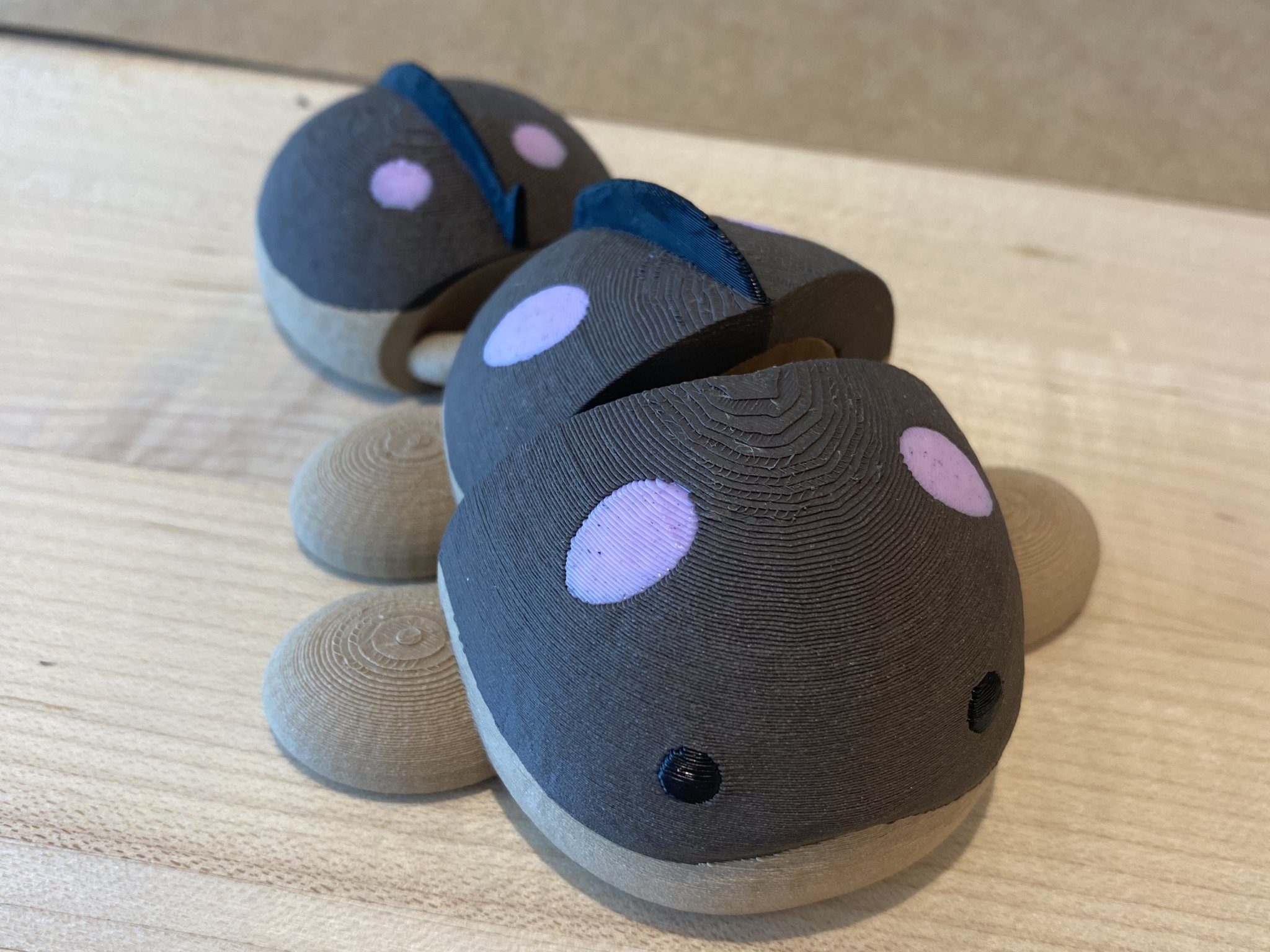 Nhân vật Clodsire dễ thương từ Pokemon Scarlet và Violet