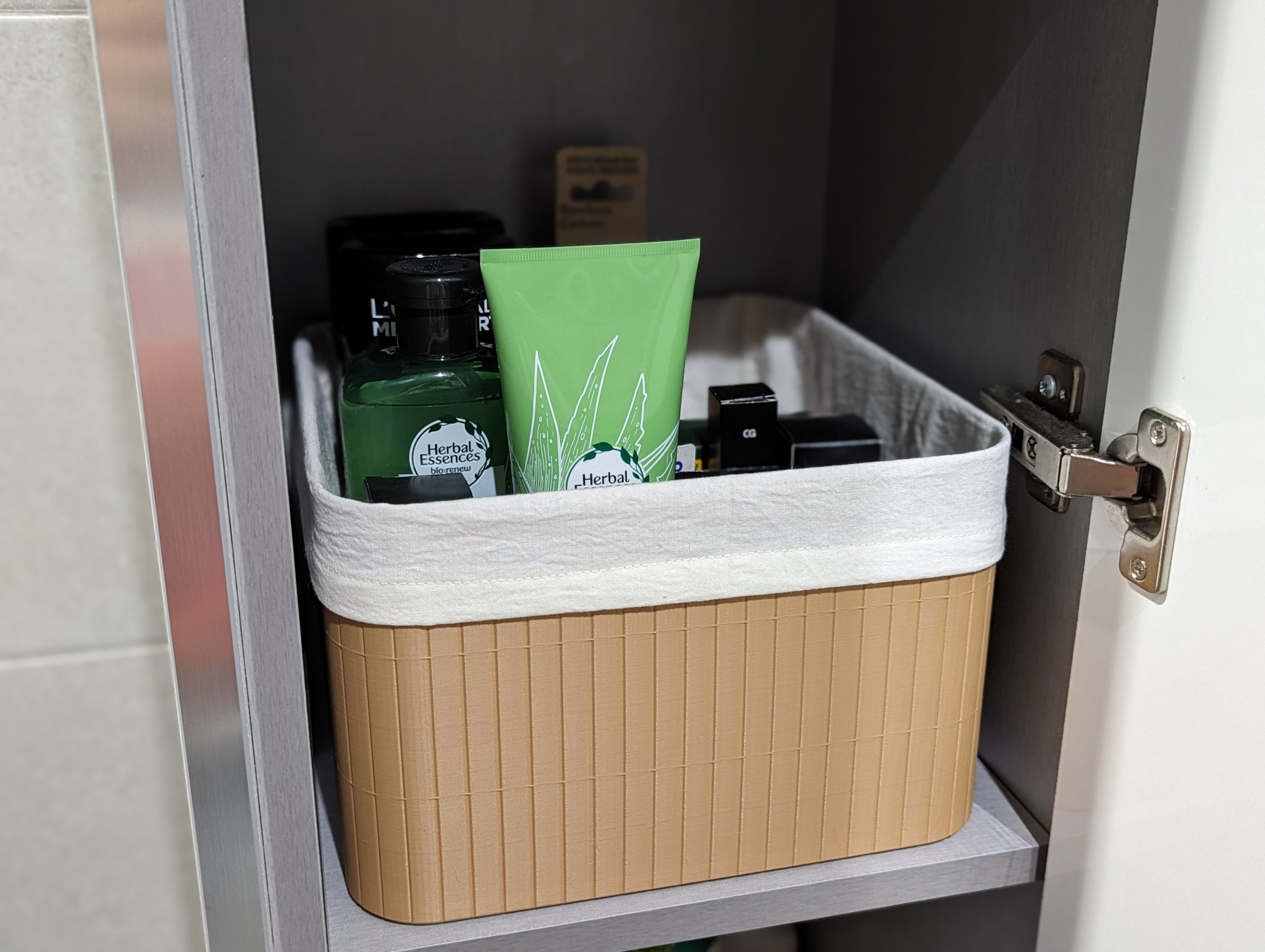 Giỏ tổ chức phòng tắm