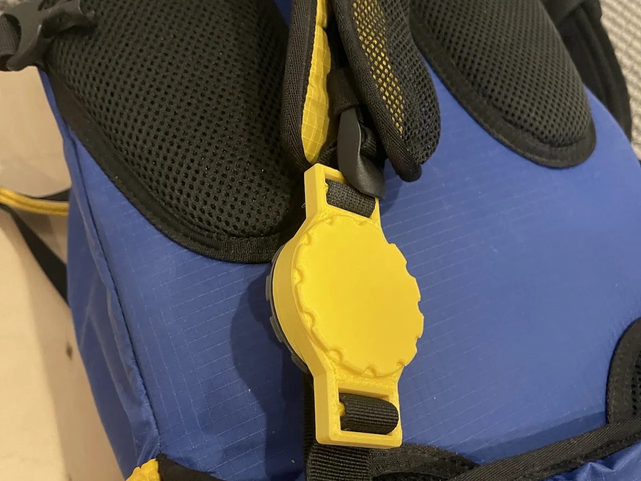 Vỏ bảo vệ AirTag chắc chắn có dây đeo 20mm và 25mm