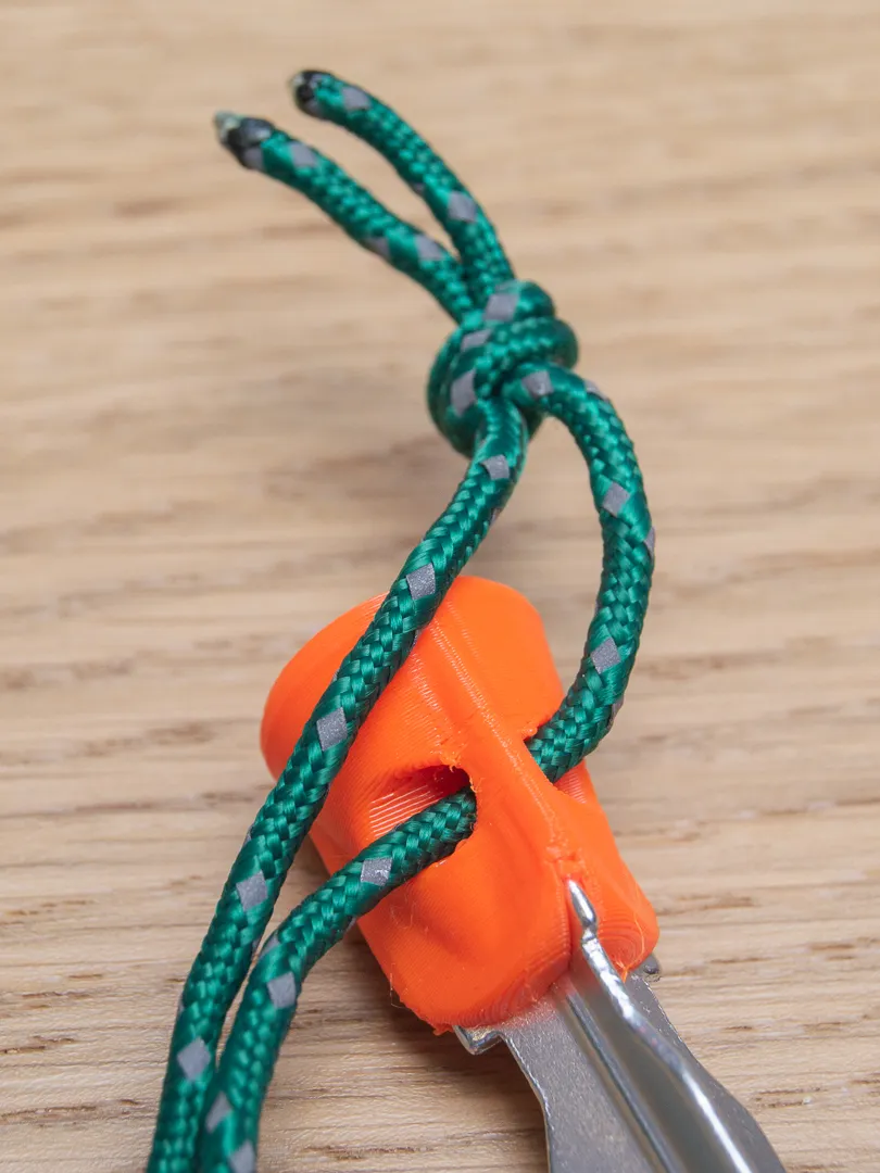 Nắp chốt cắm lều tri-lobe Beefy