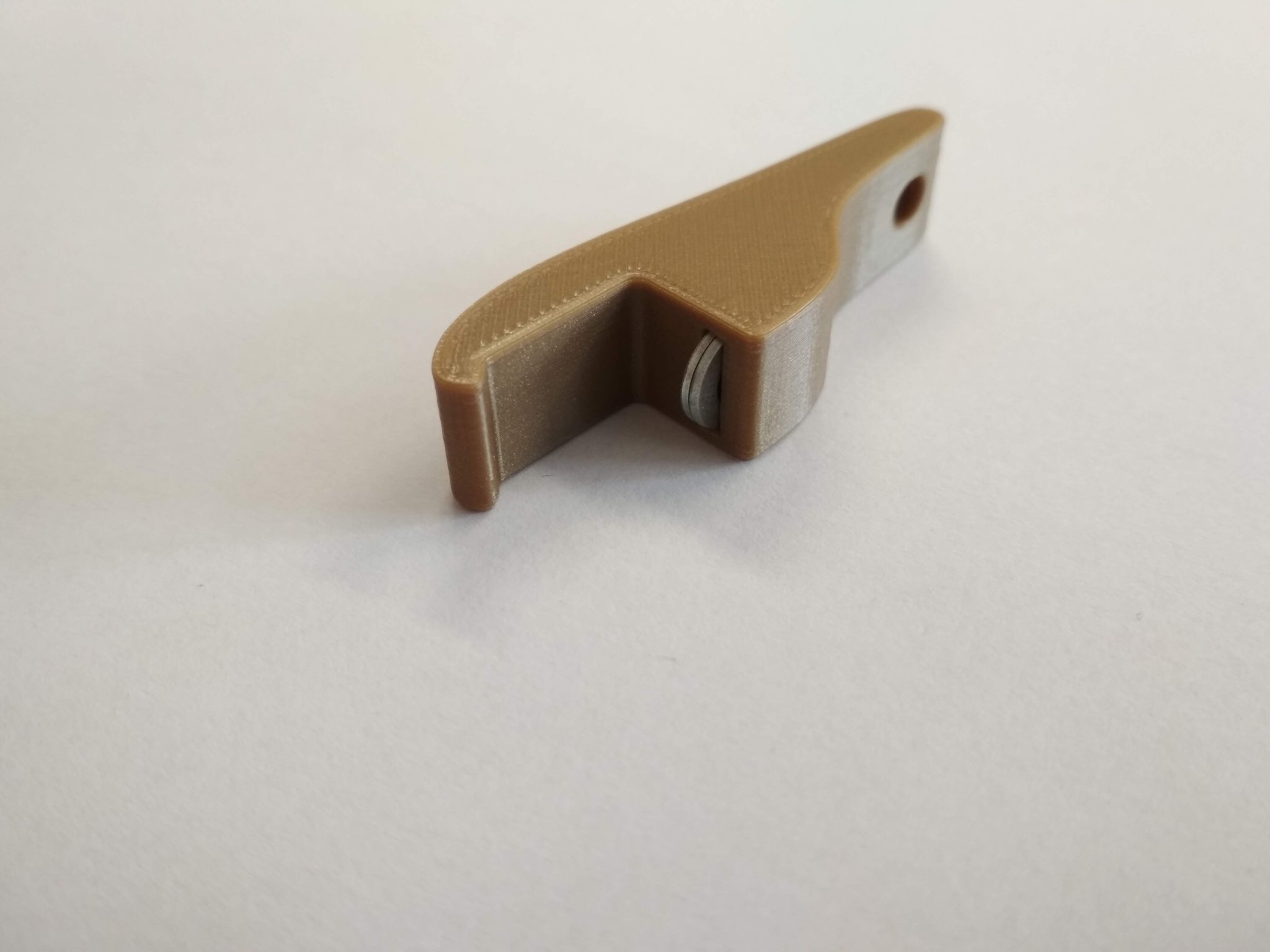 Móc khóa mở nắp chai tiện lợi, nhỏ gọn