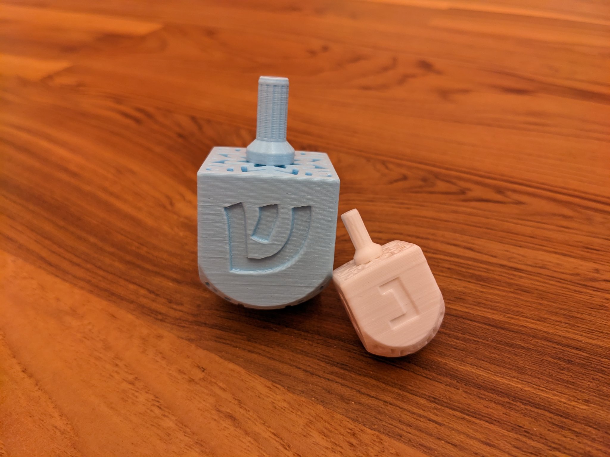 Tuyệt đẹp dreidel hình bông tuyết cho mùa lễ hội