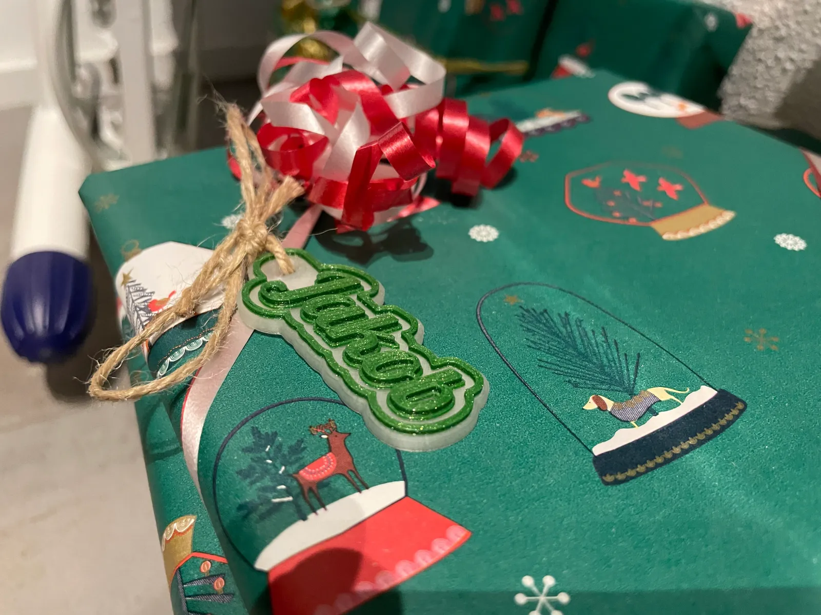 Thẻ tên móc khóa với hơn 1200 tên tùy chỉnh