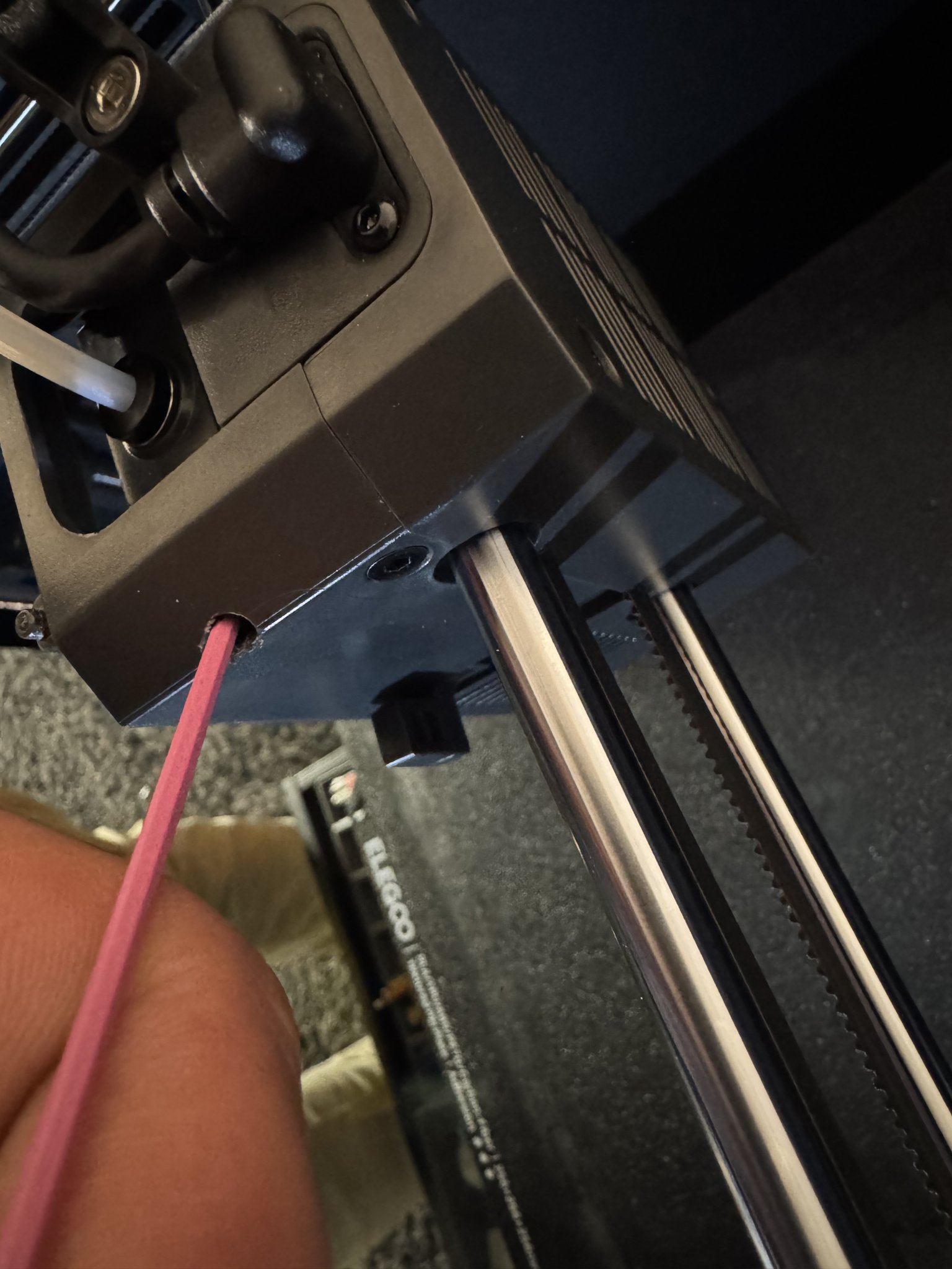 Hướng dẫn khoan lỗ truy cập vít áp suất filament cho Elegoo Cent...