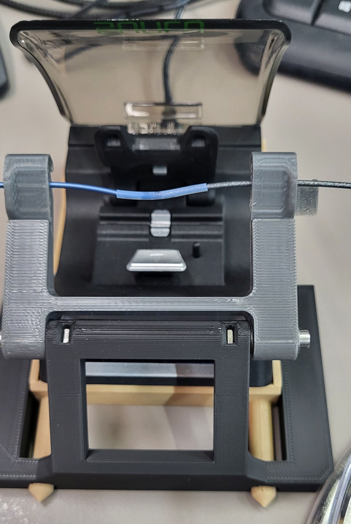 Giúp đỡ tay cầm cho máy hàn filament Sunlu