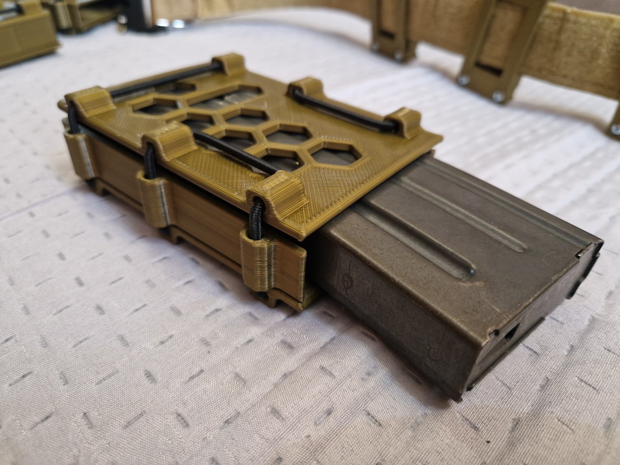 Bao đựng băng đạn AR15 gắn vào thắt lưng