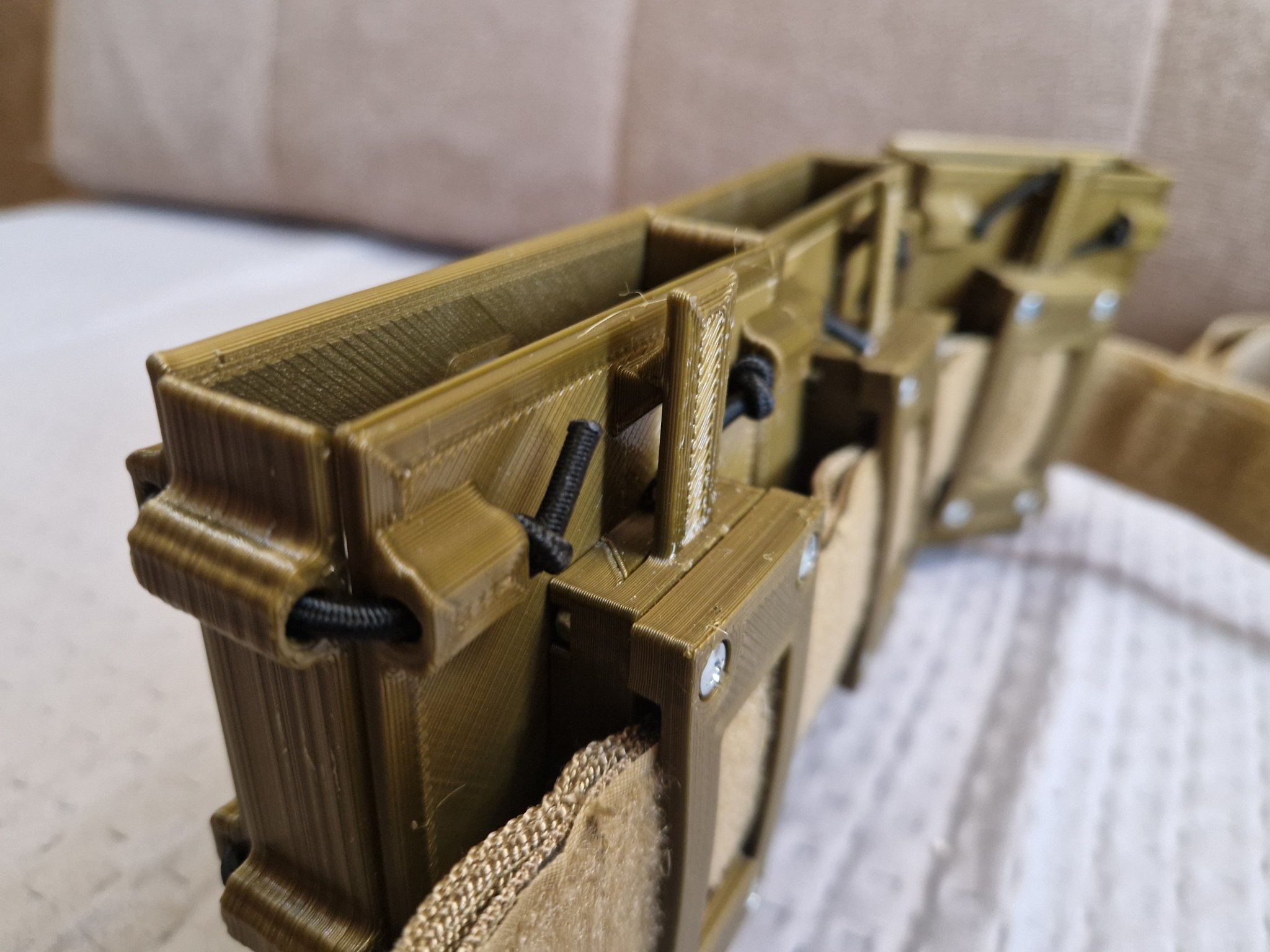 Bao đựng băng đạn AR15 gắn vào thắt lưng