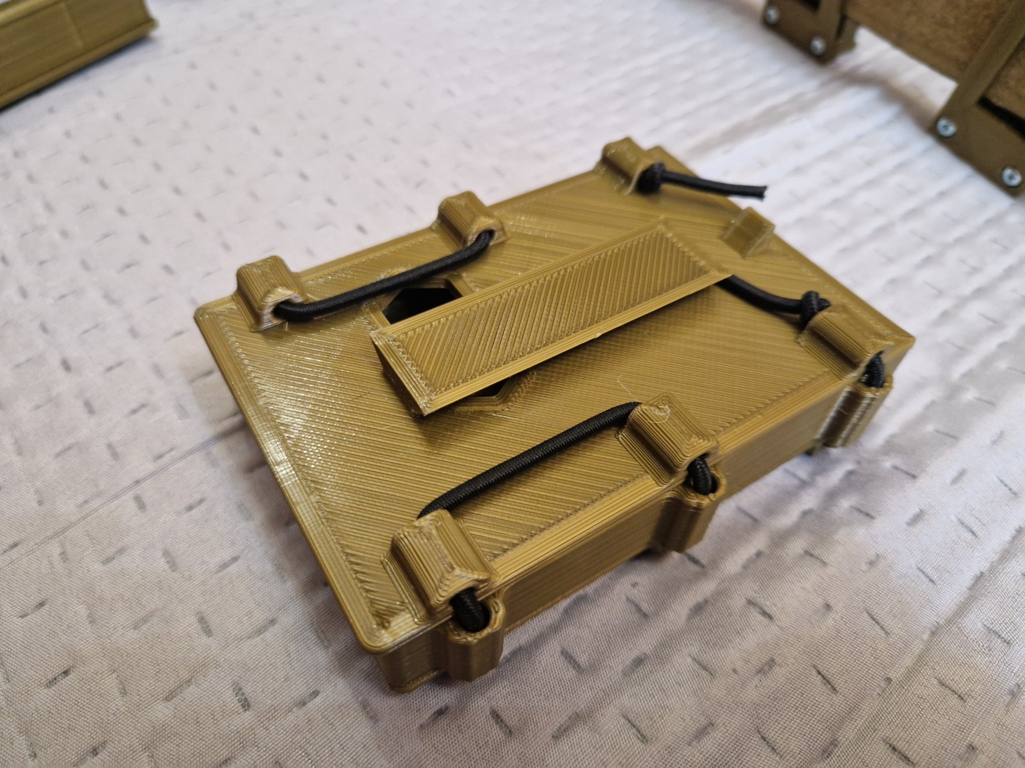 Bao đựng băng đạn AR15 gắn vào thắt lưng