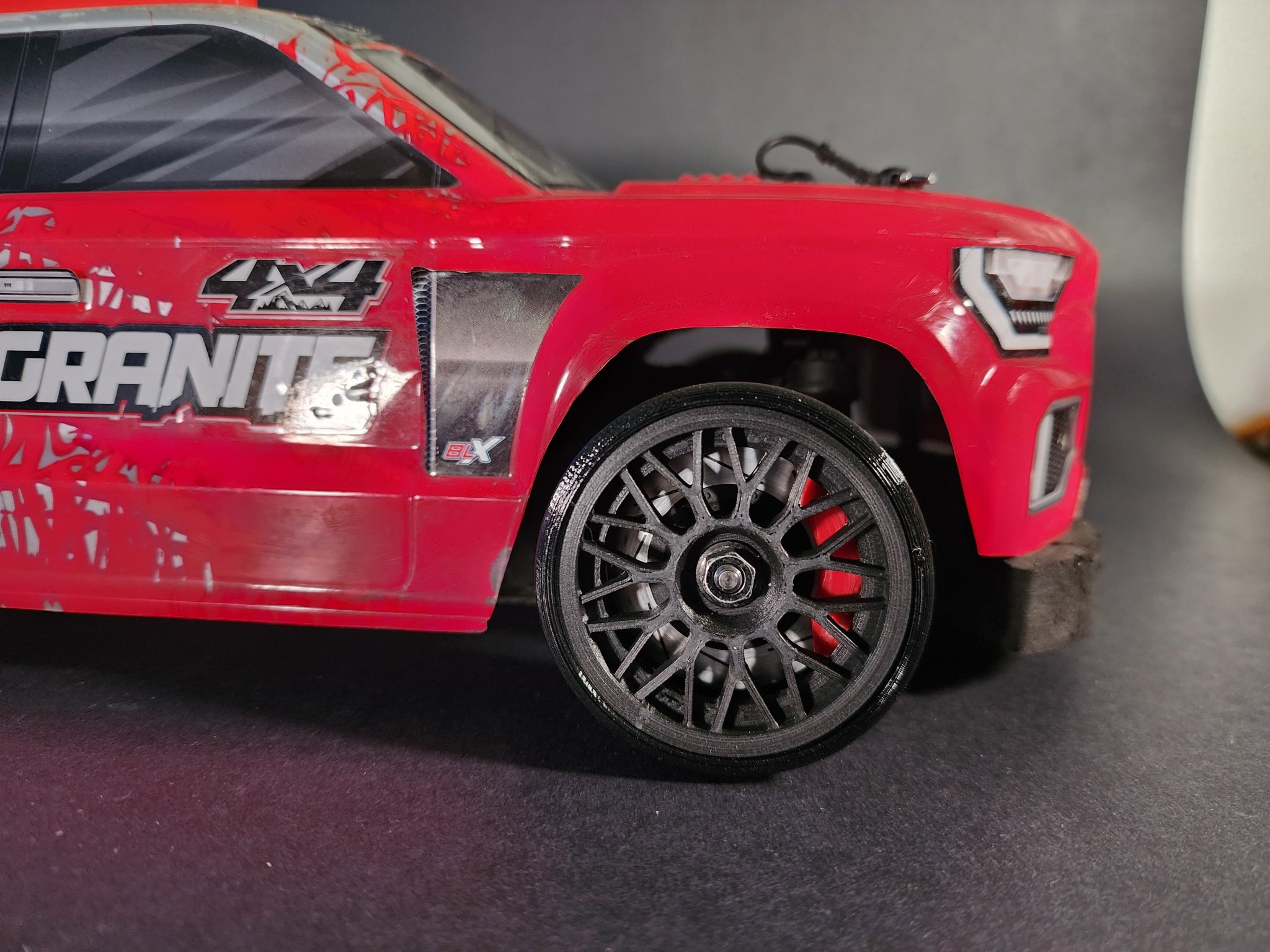 Mâm xe drift RC đa chấu - Lốp bám và trượt