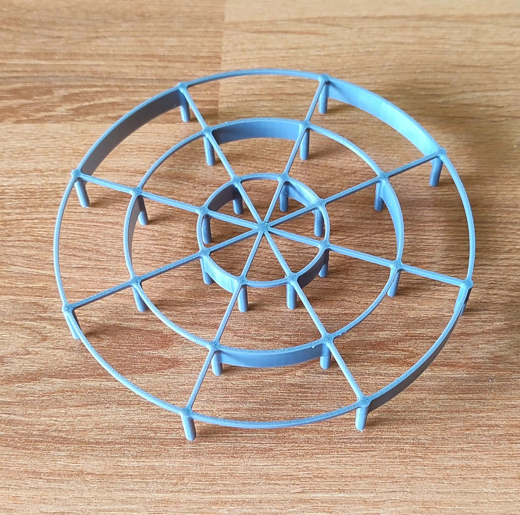 Giá đỡ chậu cây điều chỉnh chiều cao và bán kính linh hoạt