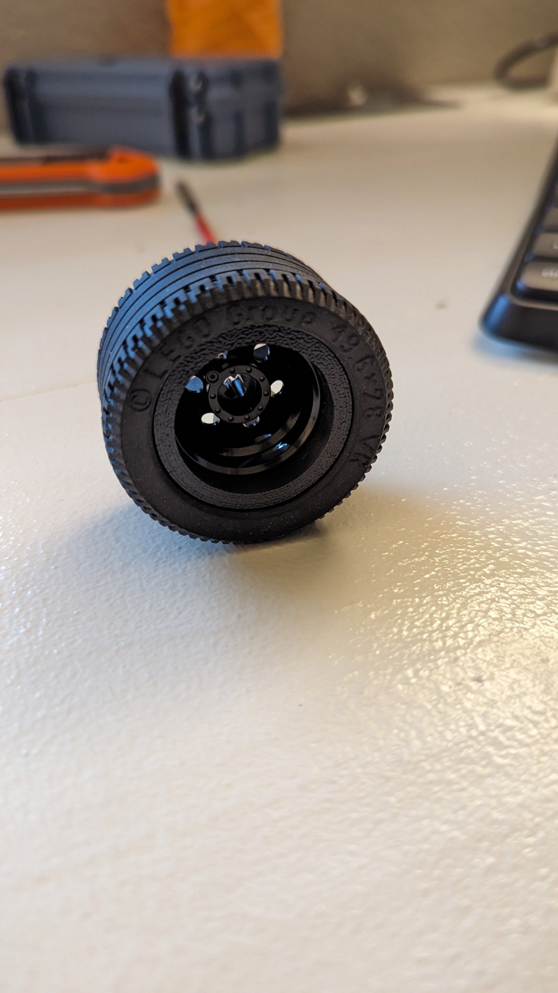 Bộ chuyển đổi bánh xe và lốp Lego 49.6 x 28 VR