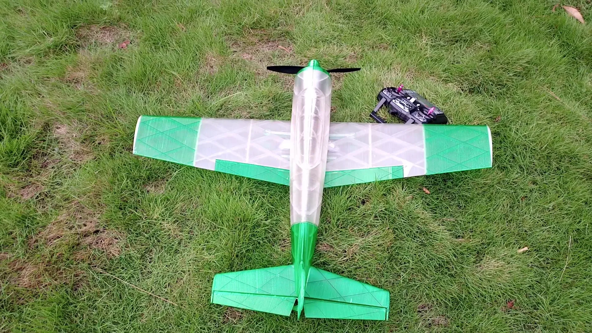 Máy bay điều khiển từ xa in 3D bằng filament PET tái chế