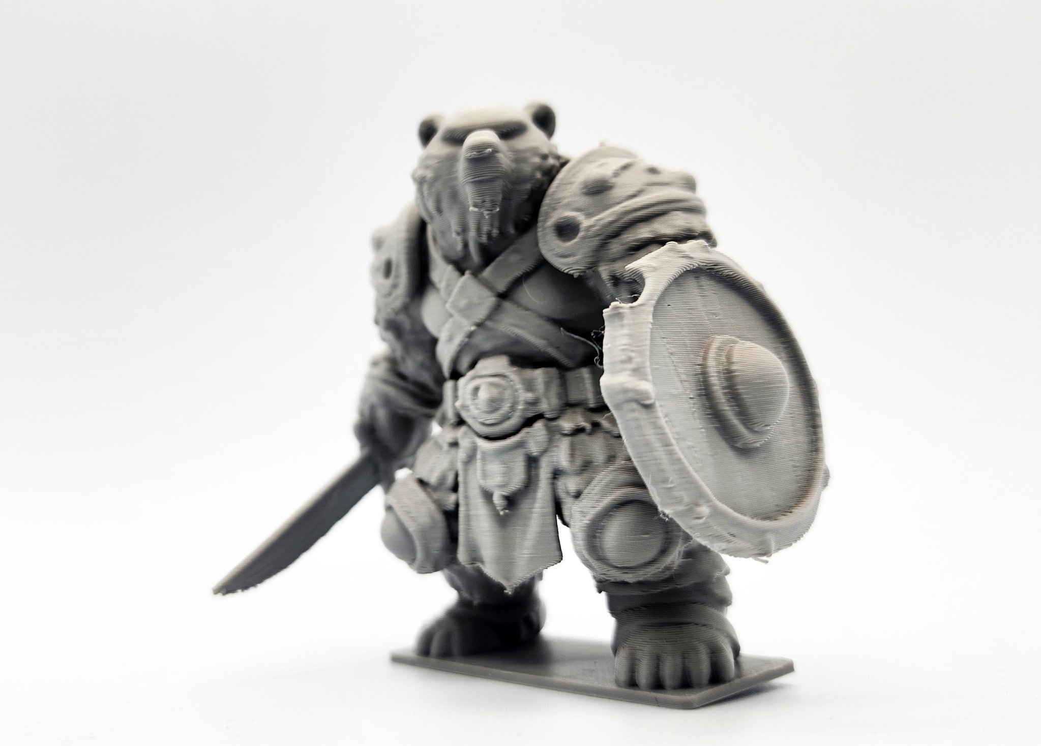 Gấu Barbarian - Nhân vật cú và rồng trong bộ sưu tập