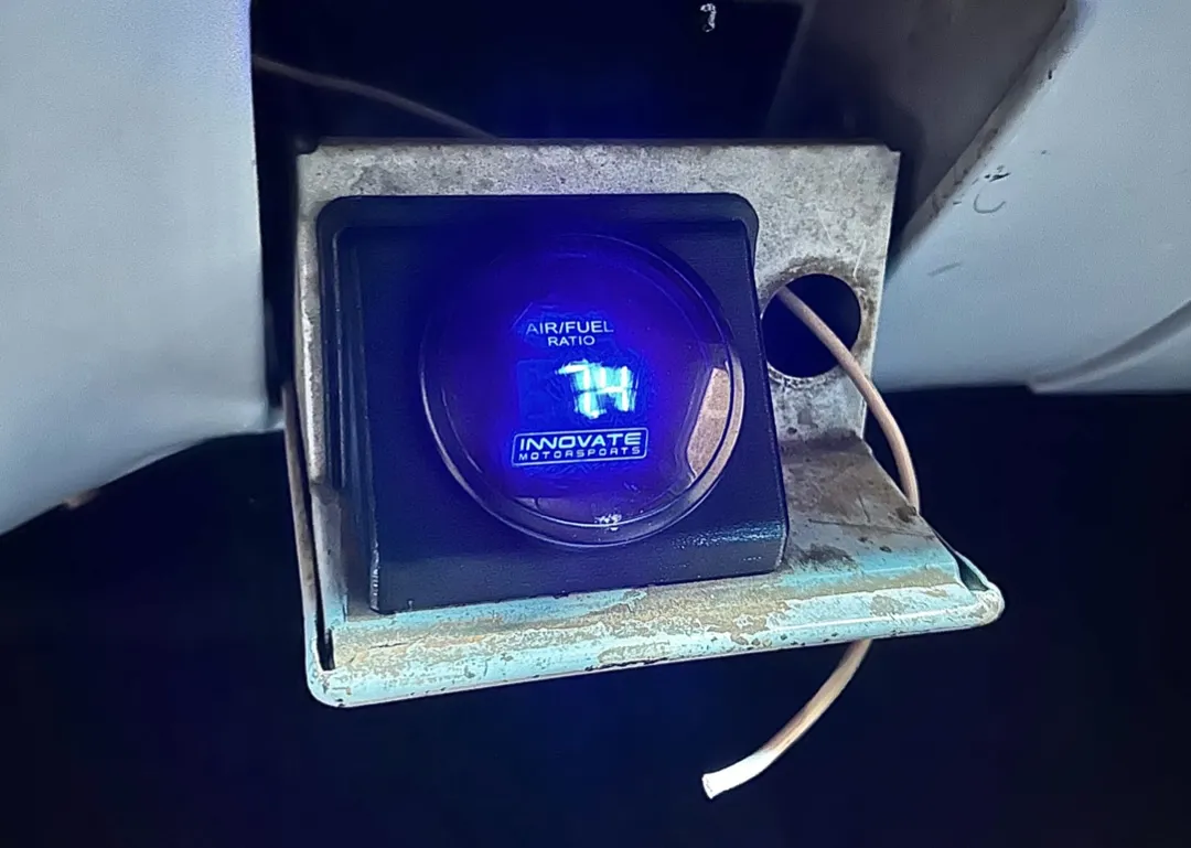 Thay thế khay chứa thuốc lá cho xe Chevy Square Body