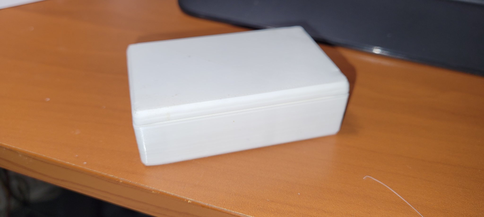 Hộp đựng máy trợ thính Oticon More với pin 312