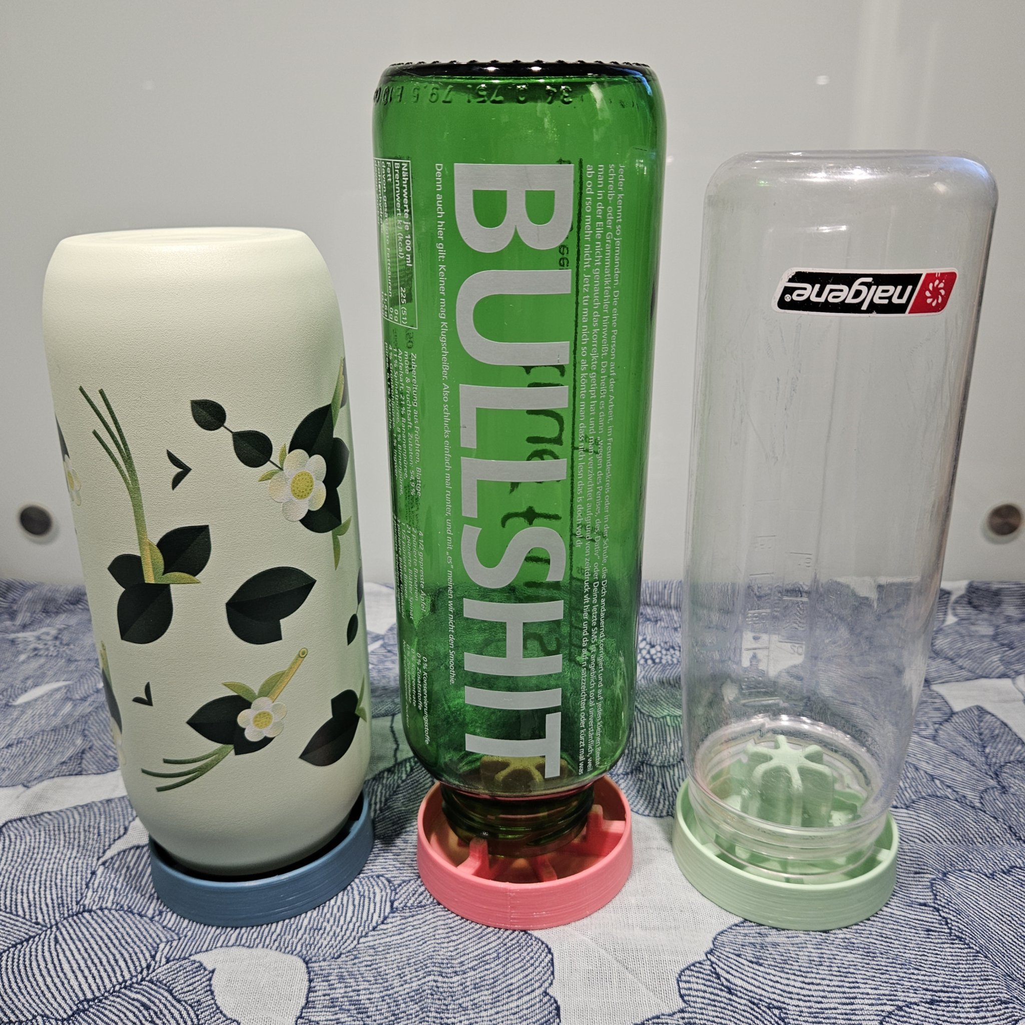 Giá đỡ bình nước đa năng dễ in 3D