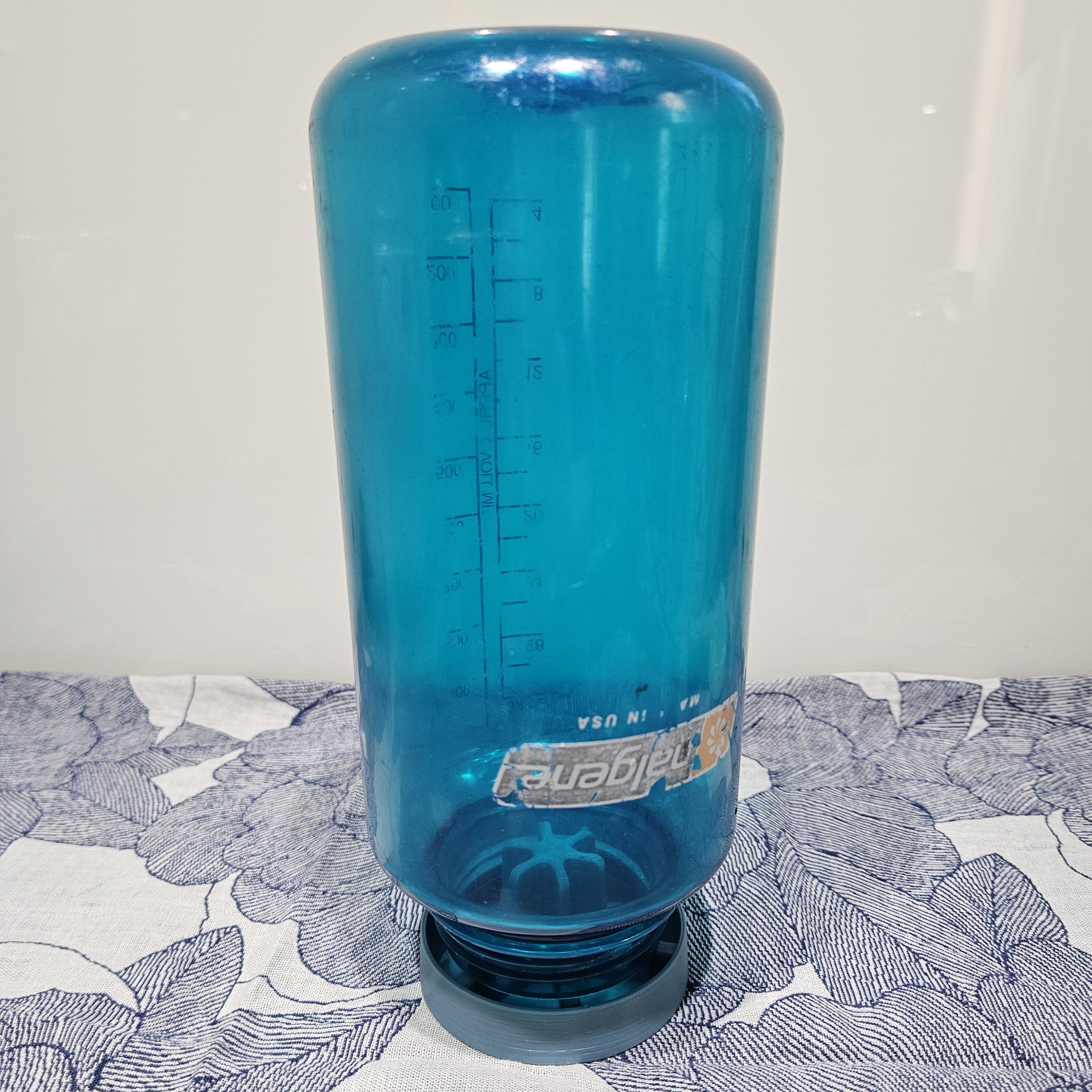 Giá đỡ bình nước đa năng dễ in 3D