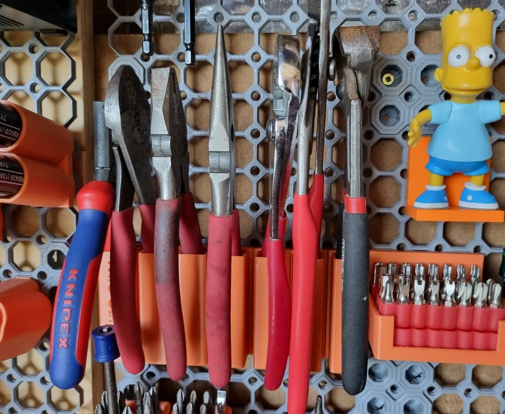 Giá đỡ kìm tiết kiệm không gian cho Multiboard / Multiconnect