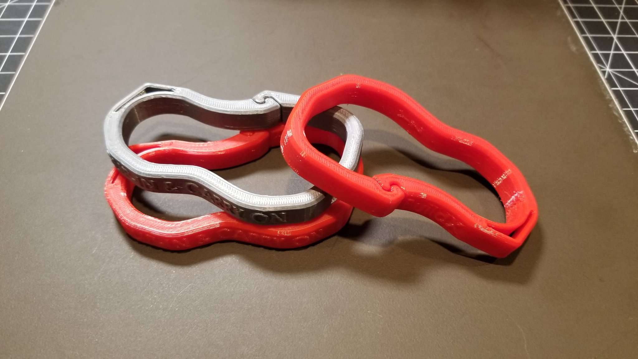 #0054 Khóa Carabiner Bền Bỉ 5 - Có thông điệp