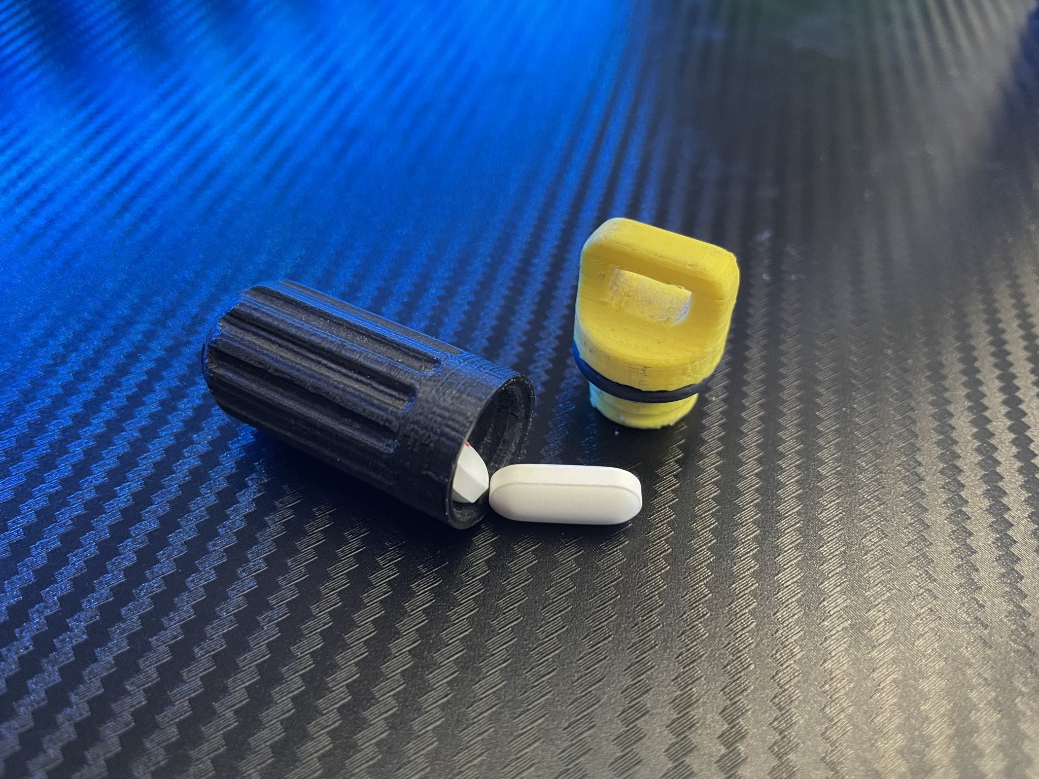 Đồ chứa thuốc và tăm bông chống nước có thể mở rộng